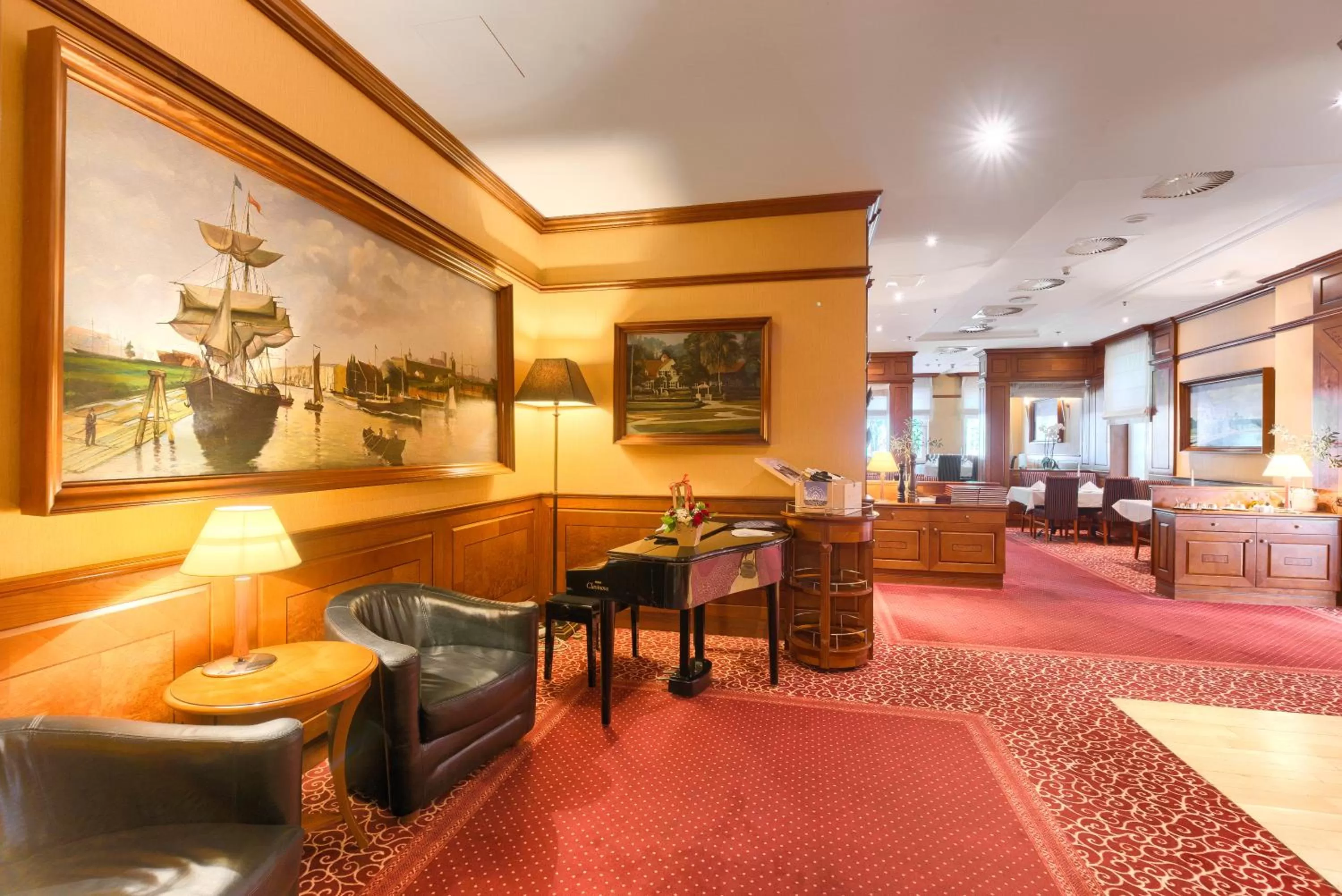 Restaurant/places to eat in Park Hotel