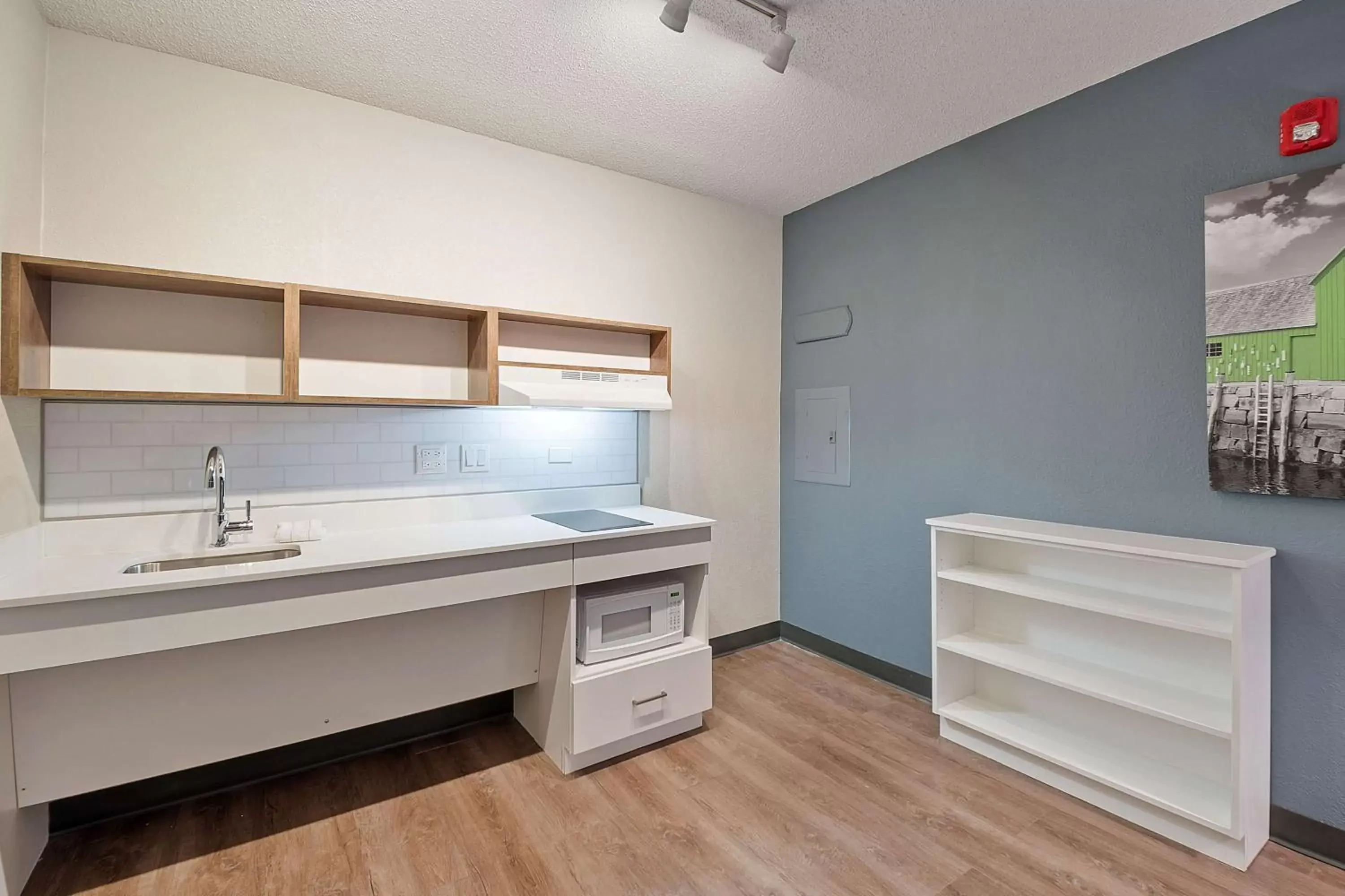Kitchen or kitchenette, Kitchen/Kitchenette in Extended Stay America Suites - Miami - Airport - Blue Lagoon