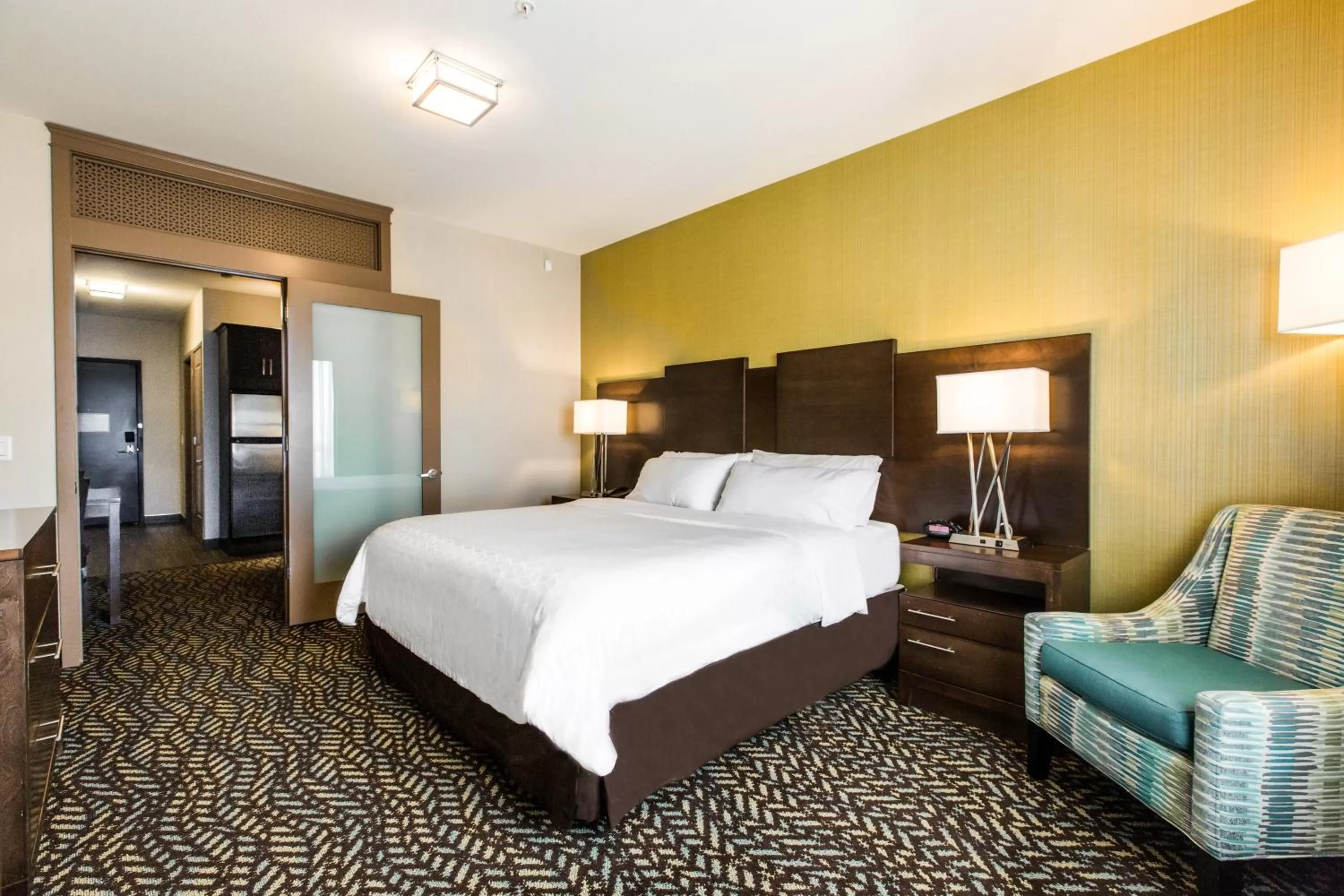 Photo of the whole room, Bed in Holiday Inn Express & Suites Spruce Grove - Stony Plain by IHG