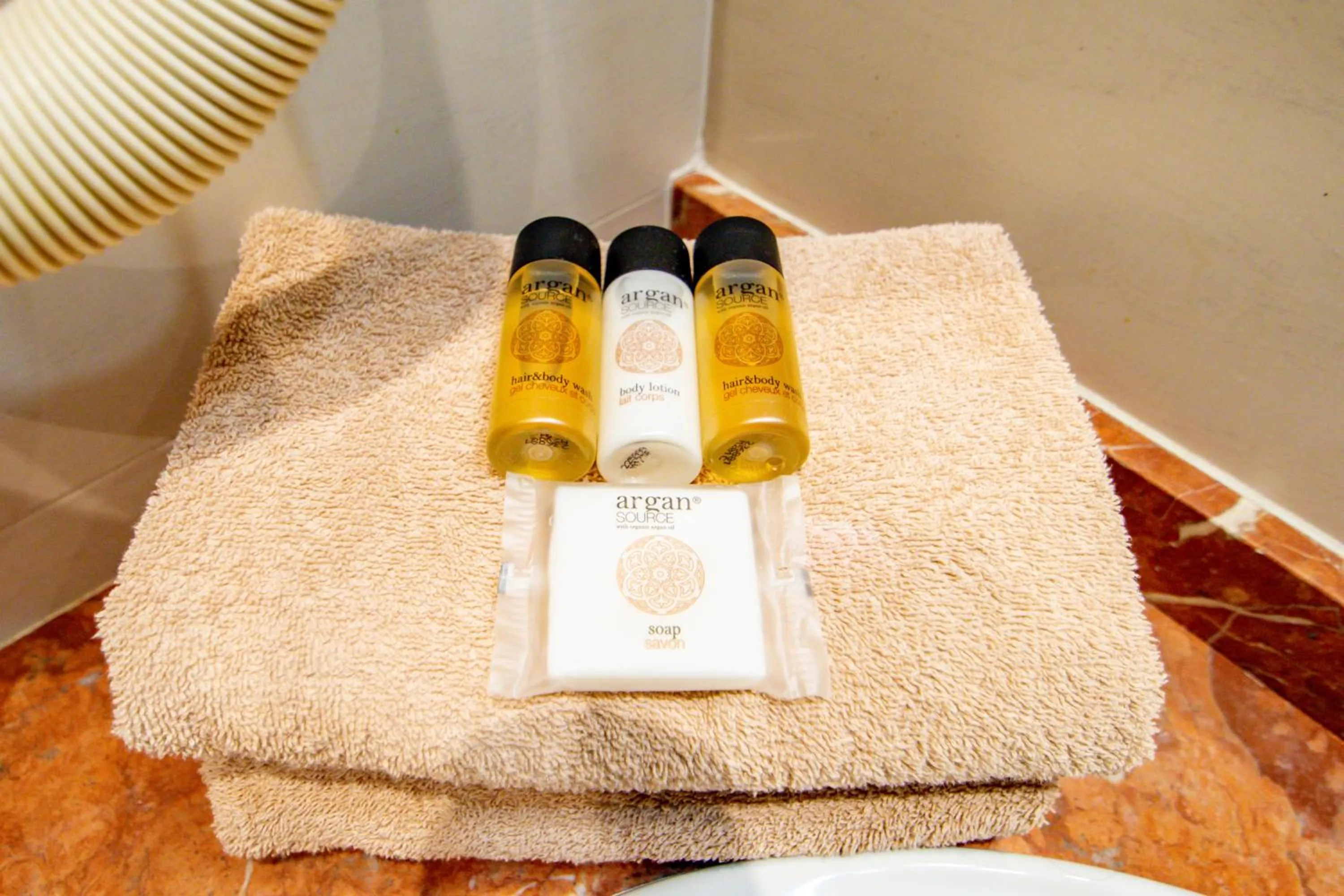 towels in Hôtel Parisien