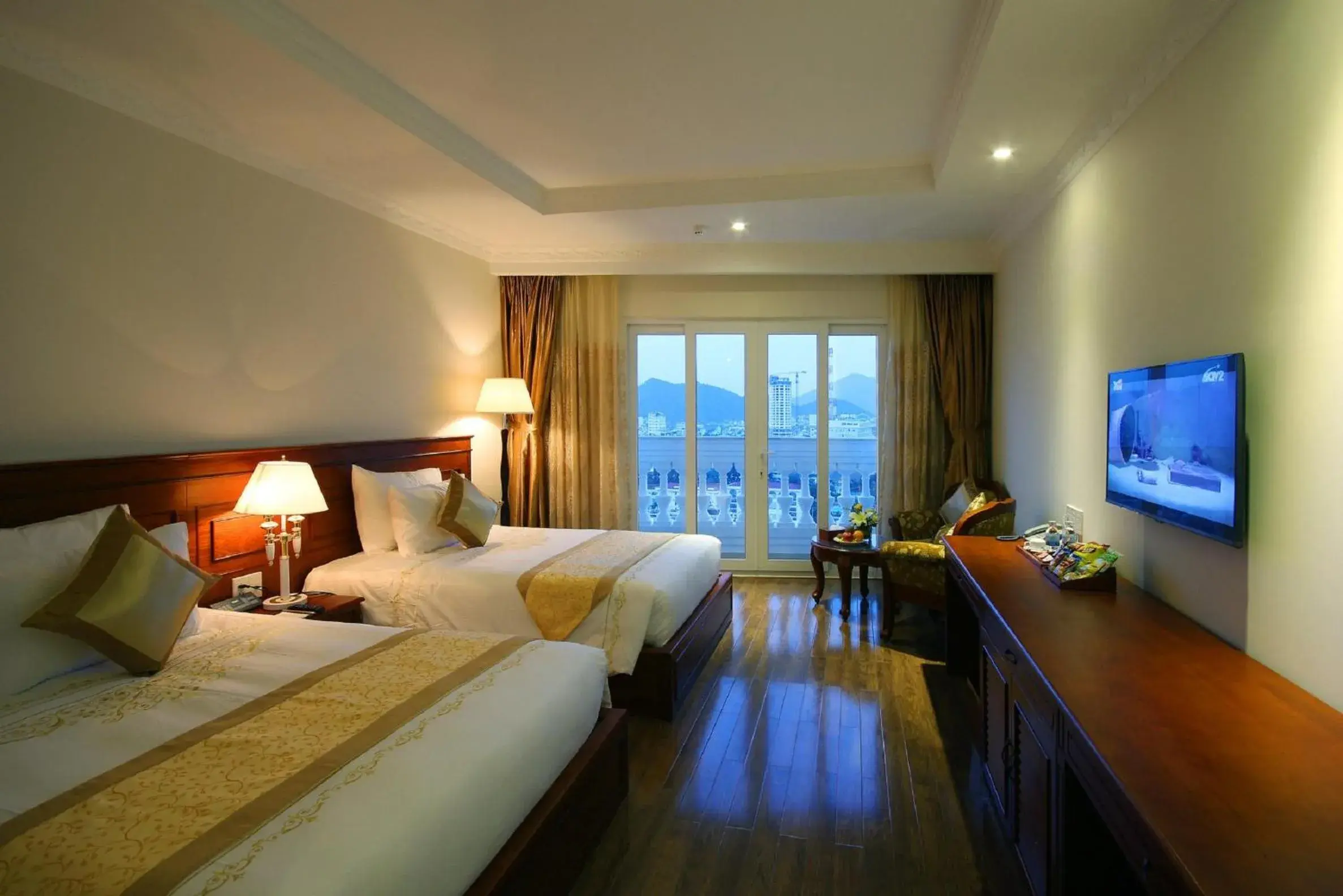 Superior Twin Room with Sea View in Nha Trang Palace Hotel
