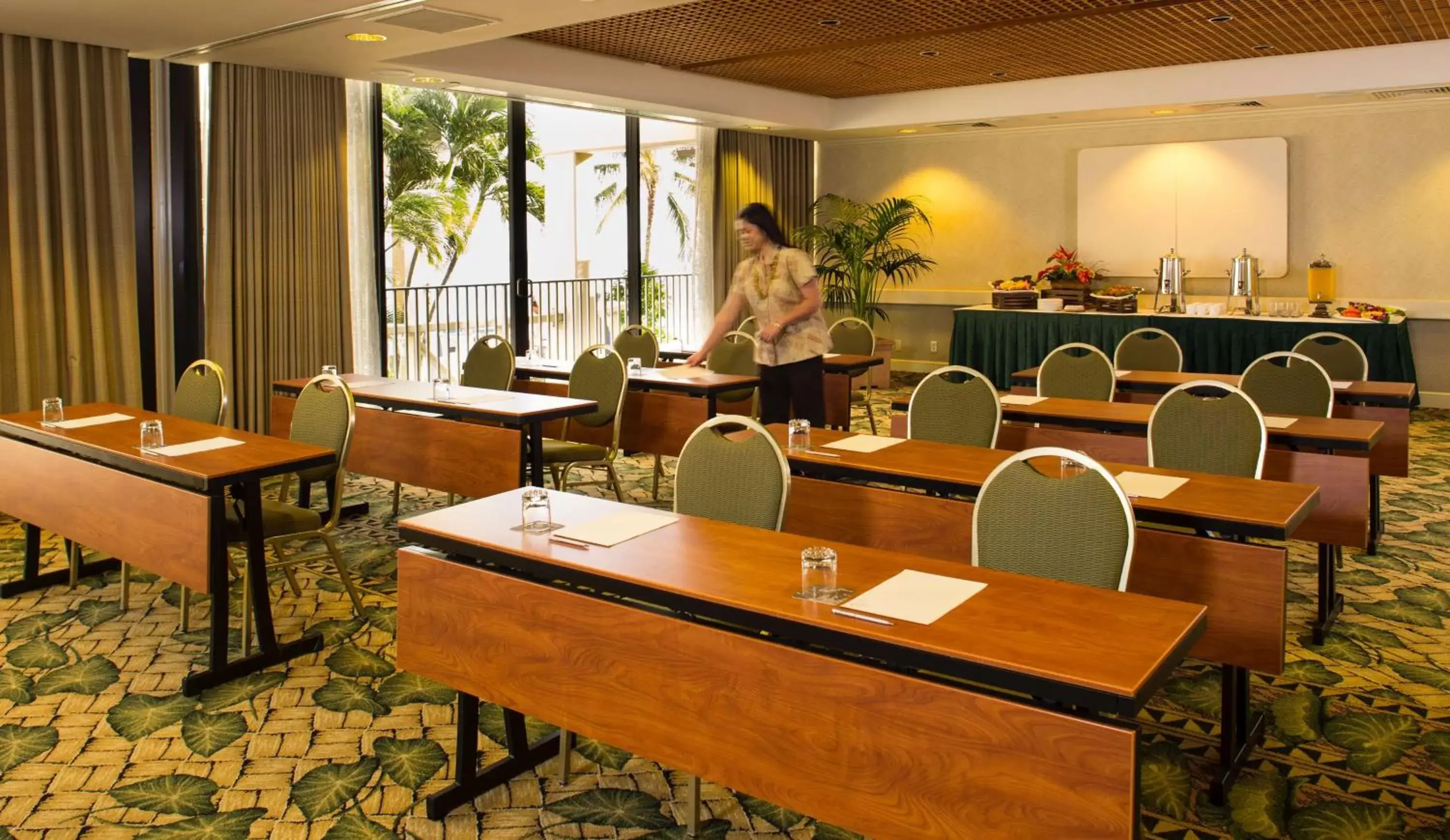 Meeting/conference room in OUTRIGGER Waikiki Beach Resort