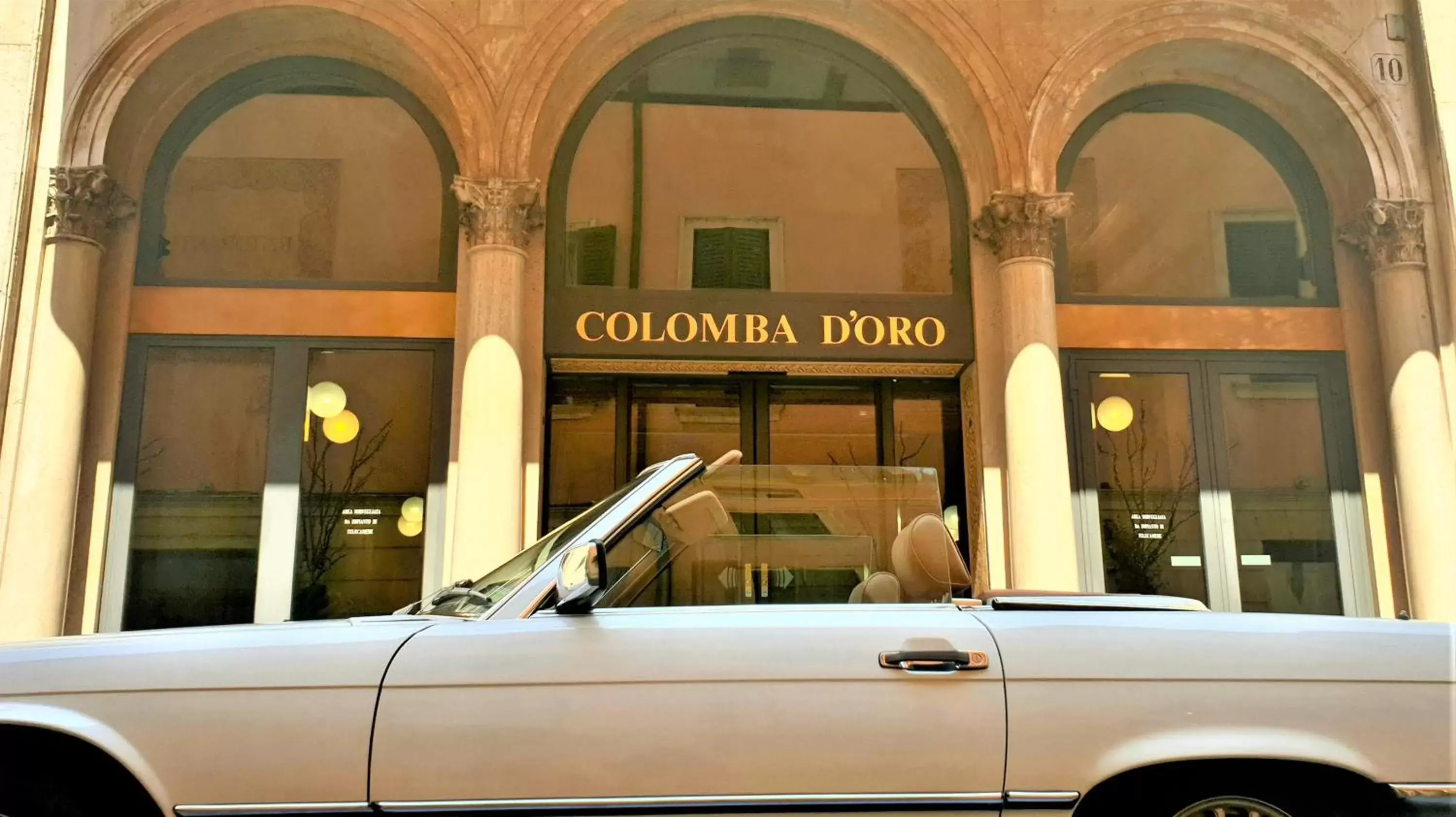 Facade/entrance in Hotel Colomba d'Oro