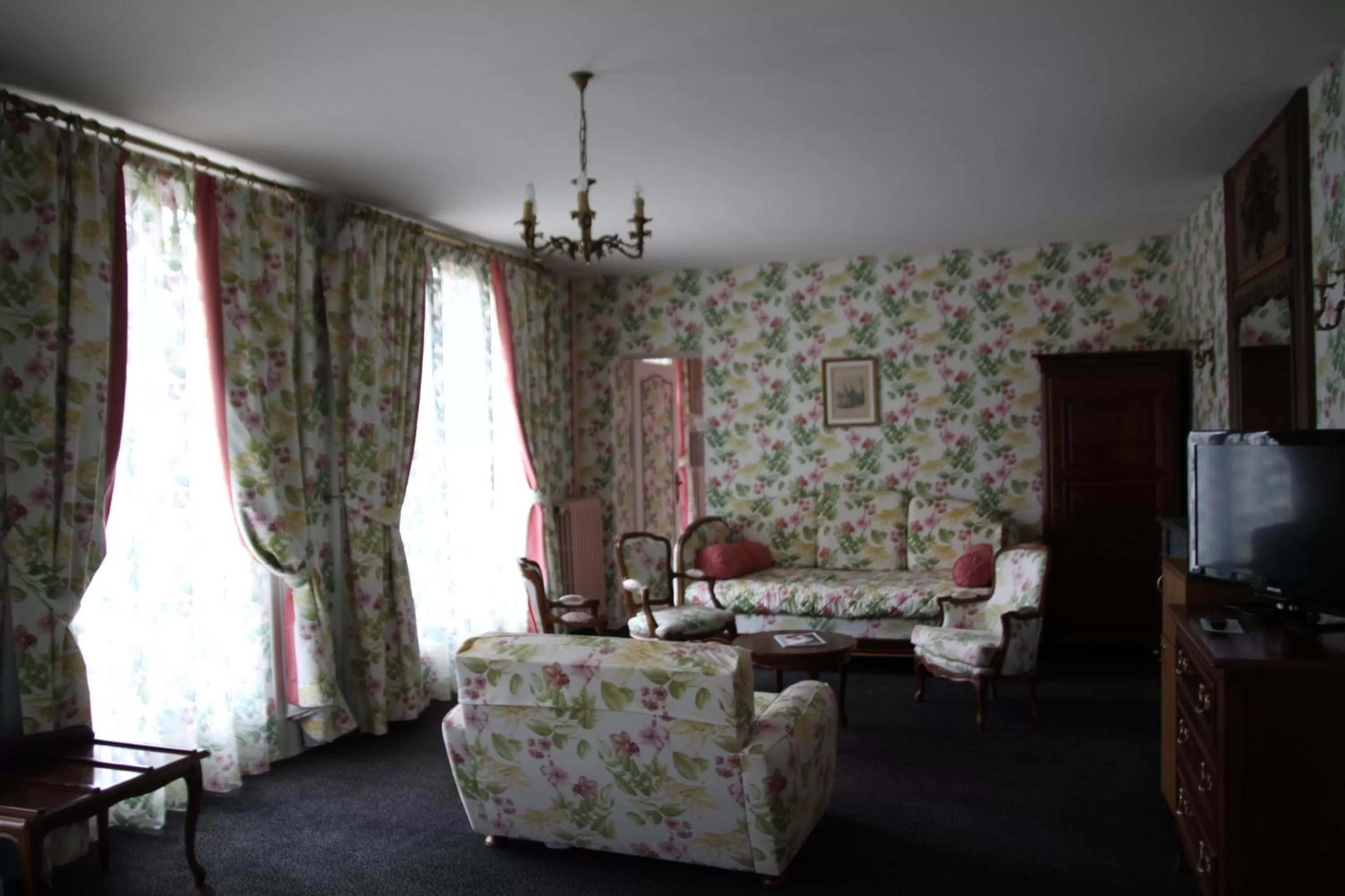 Seating area in Château Des Bondons EI