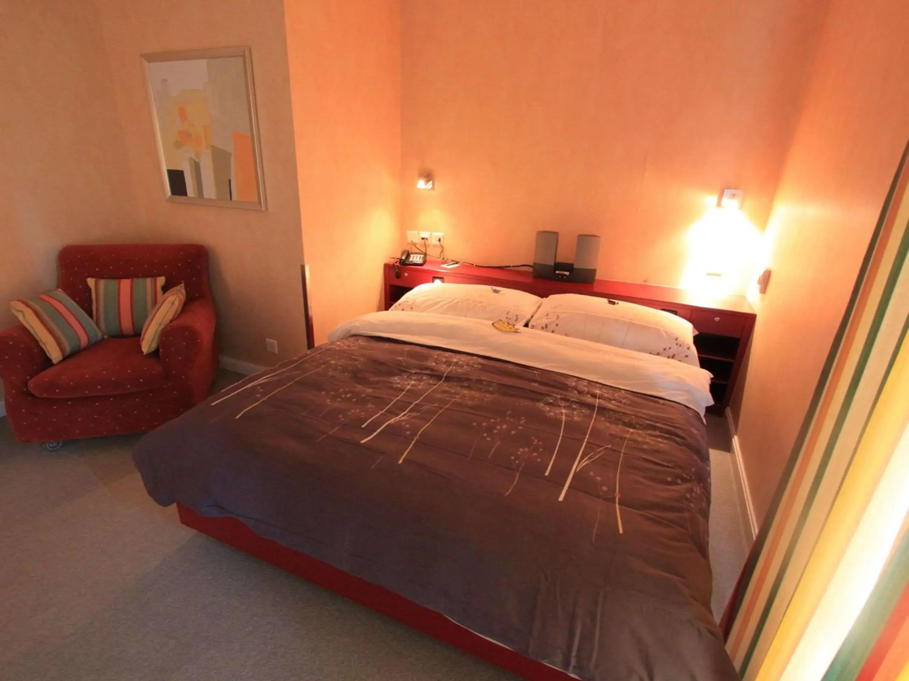 Photo of the whole room, Bed in Mercure Lenzburg Krone