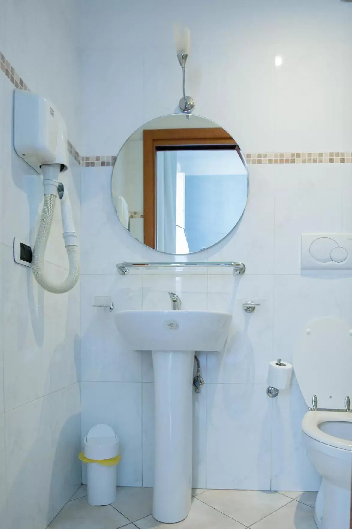 Toilet, Bathroom in Hotel Angelica " Stazione Santa Maria Novella "
