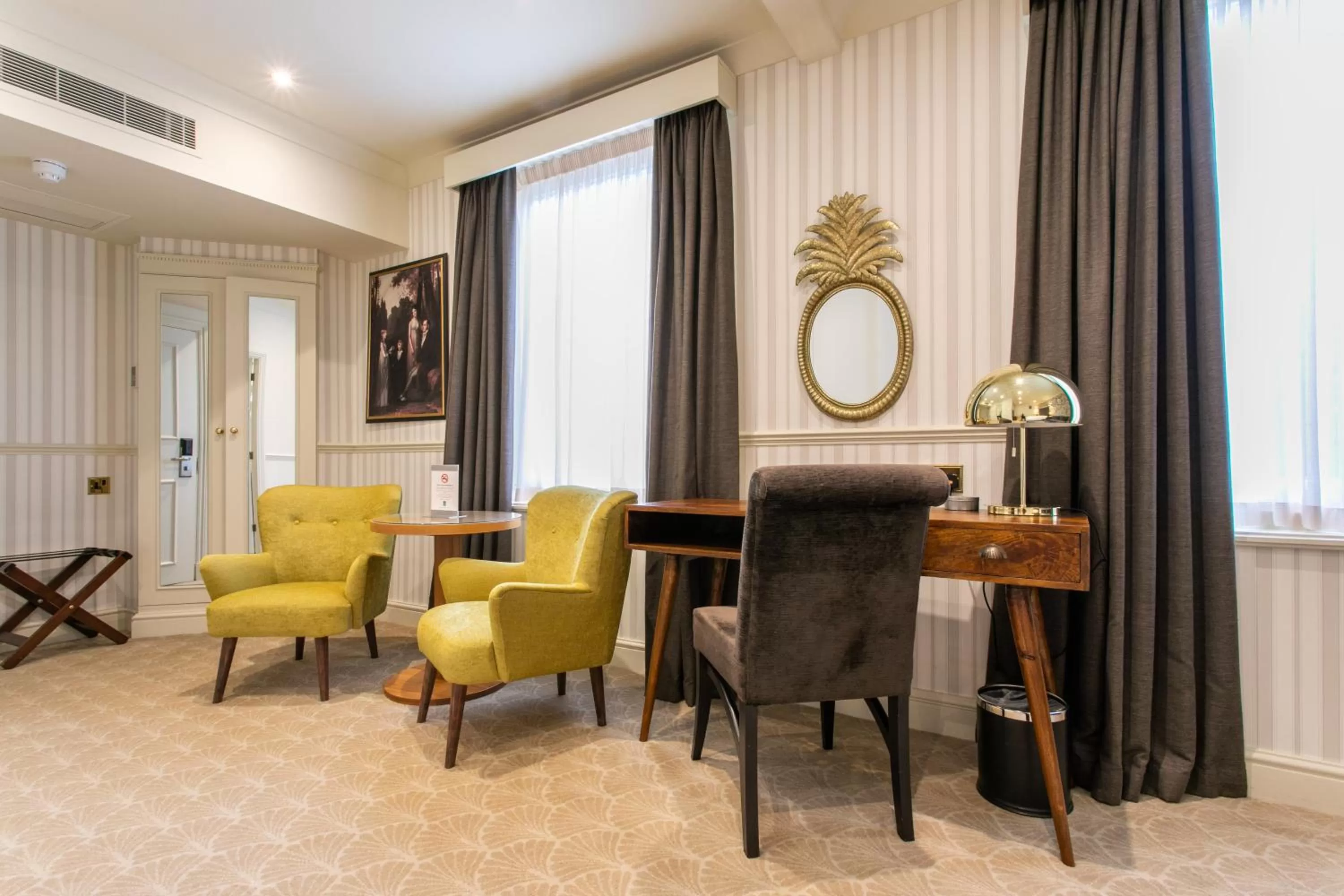 Seating area in Bedford Swan Hotel and Thermal Spa
