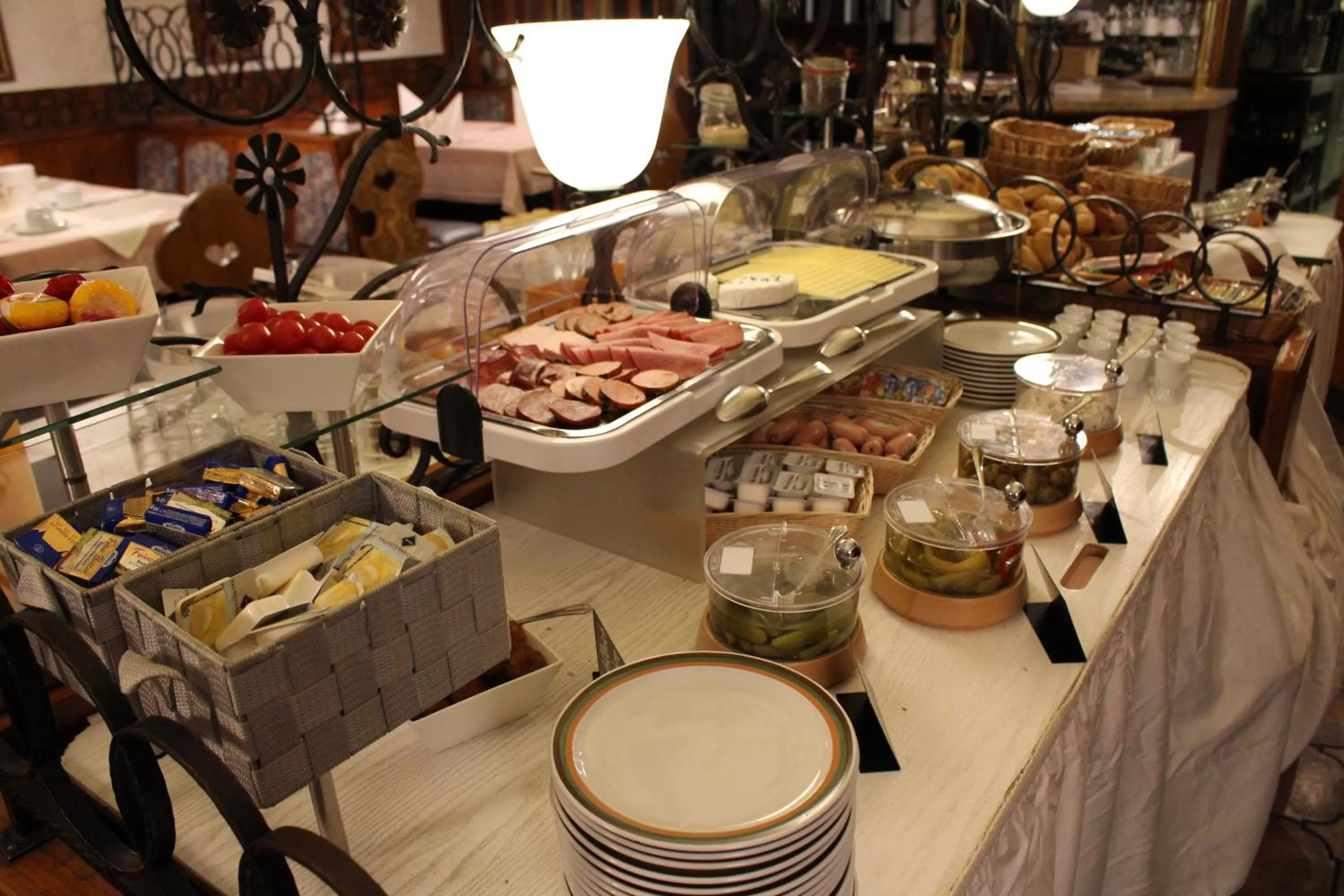 Buffet breakfast in Hotel Ulmer Spatz