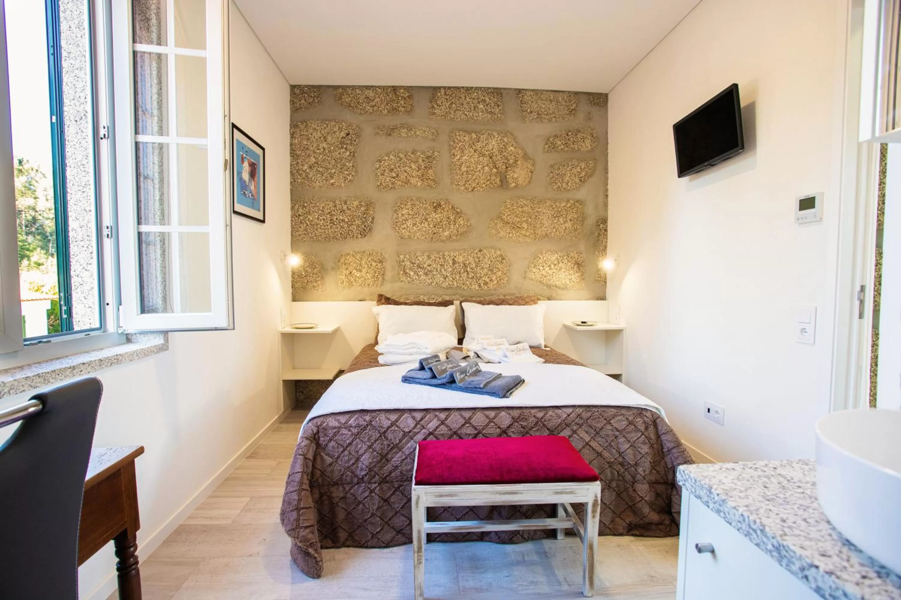 Photo of the whole room, Bed in Fonte Velha