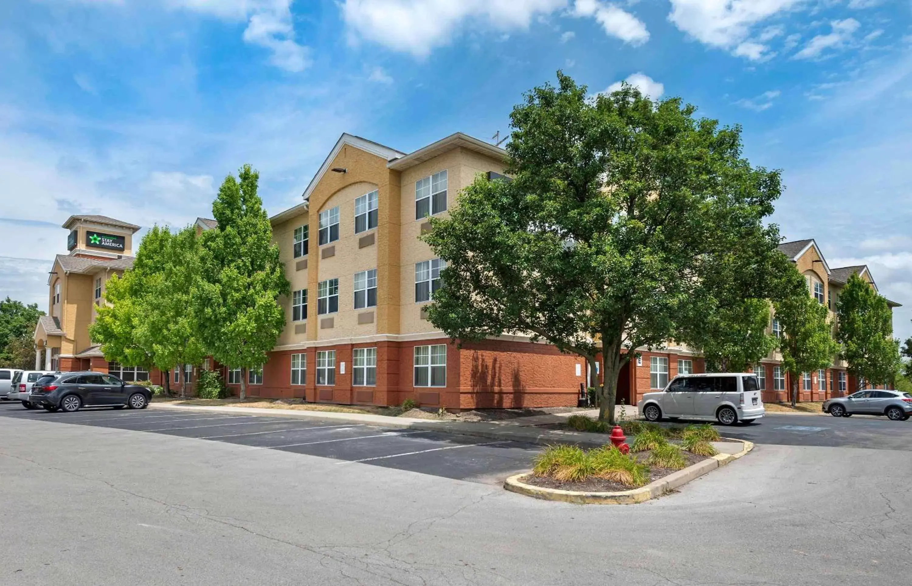 Property Building in Extended Stay America Suites - Indianapolis - Airport - W Southern Ave