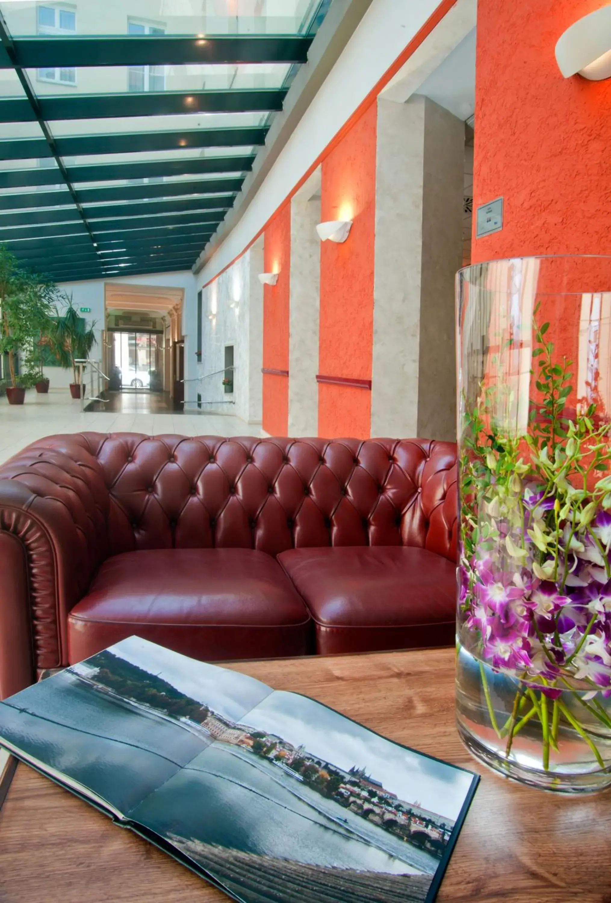 Lobby or reception, Seating Area in Hotel Caesar Prague