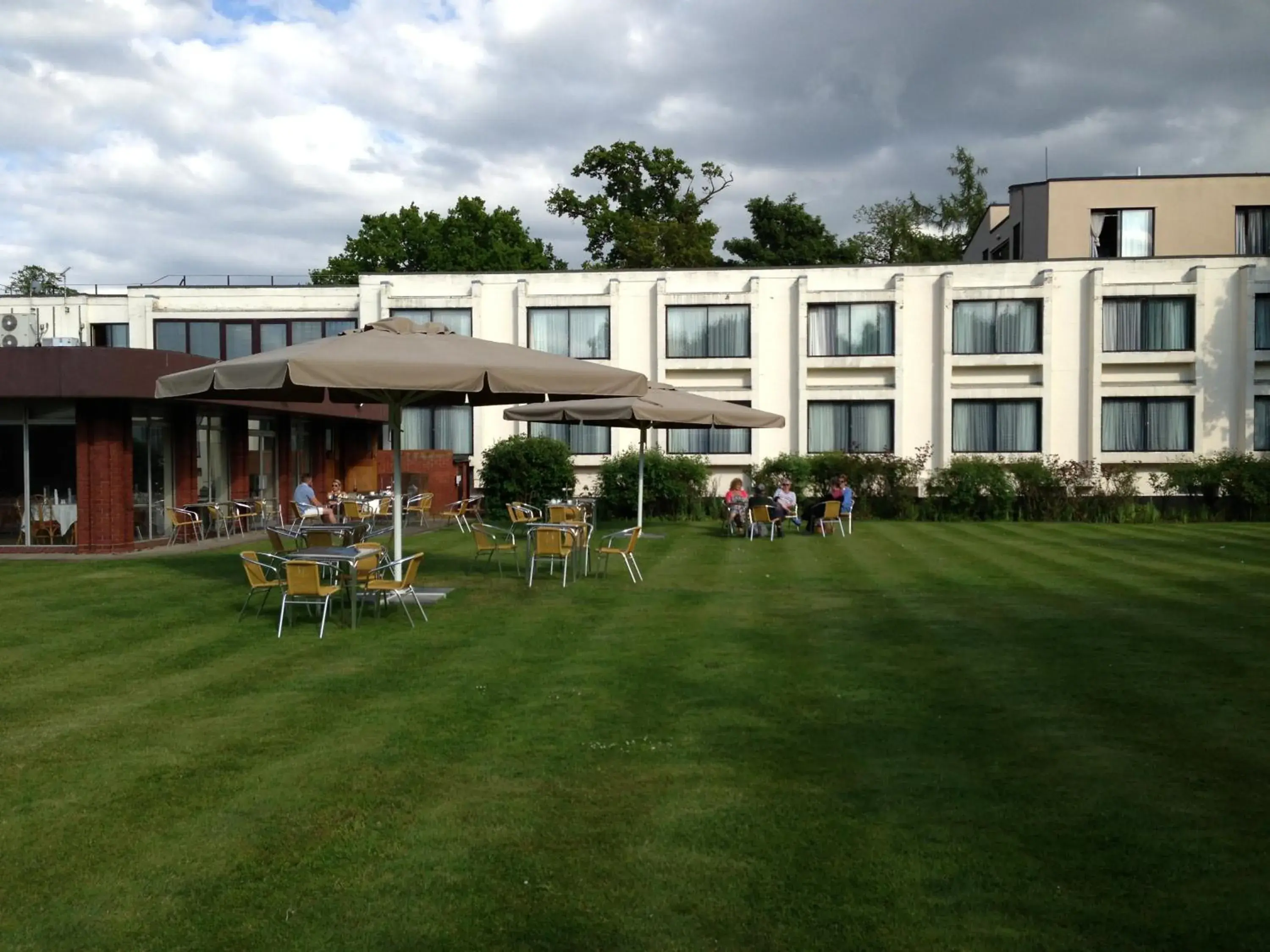 Garden, Property Building in Best Western Ipswich Hotel