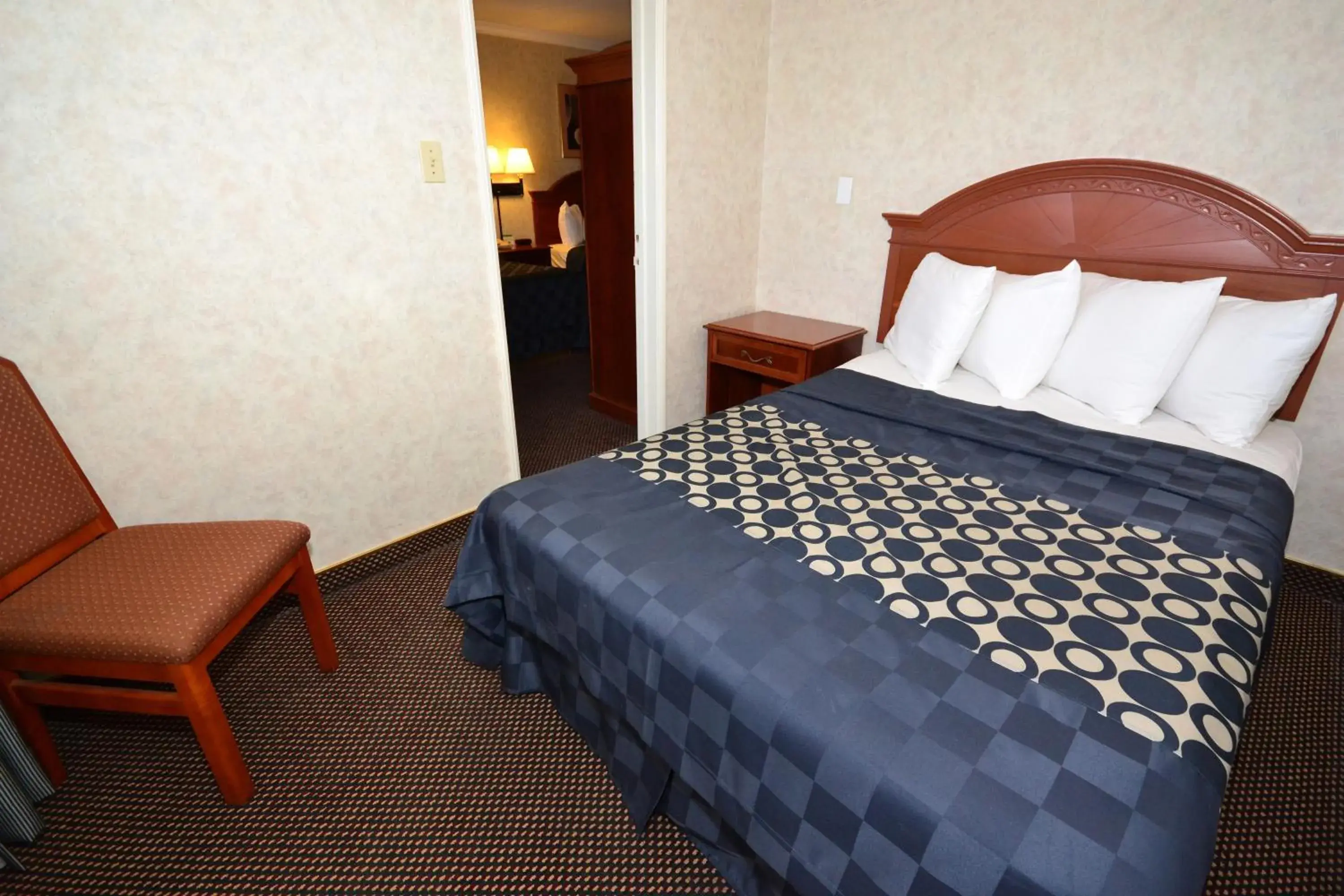 One-Bedroom Suite - Non-Smoking in Days Inn by Wyndham Los Angeles LAX/VeniceBch/Marina DelRay