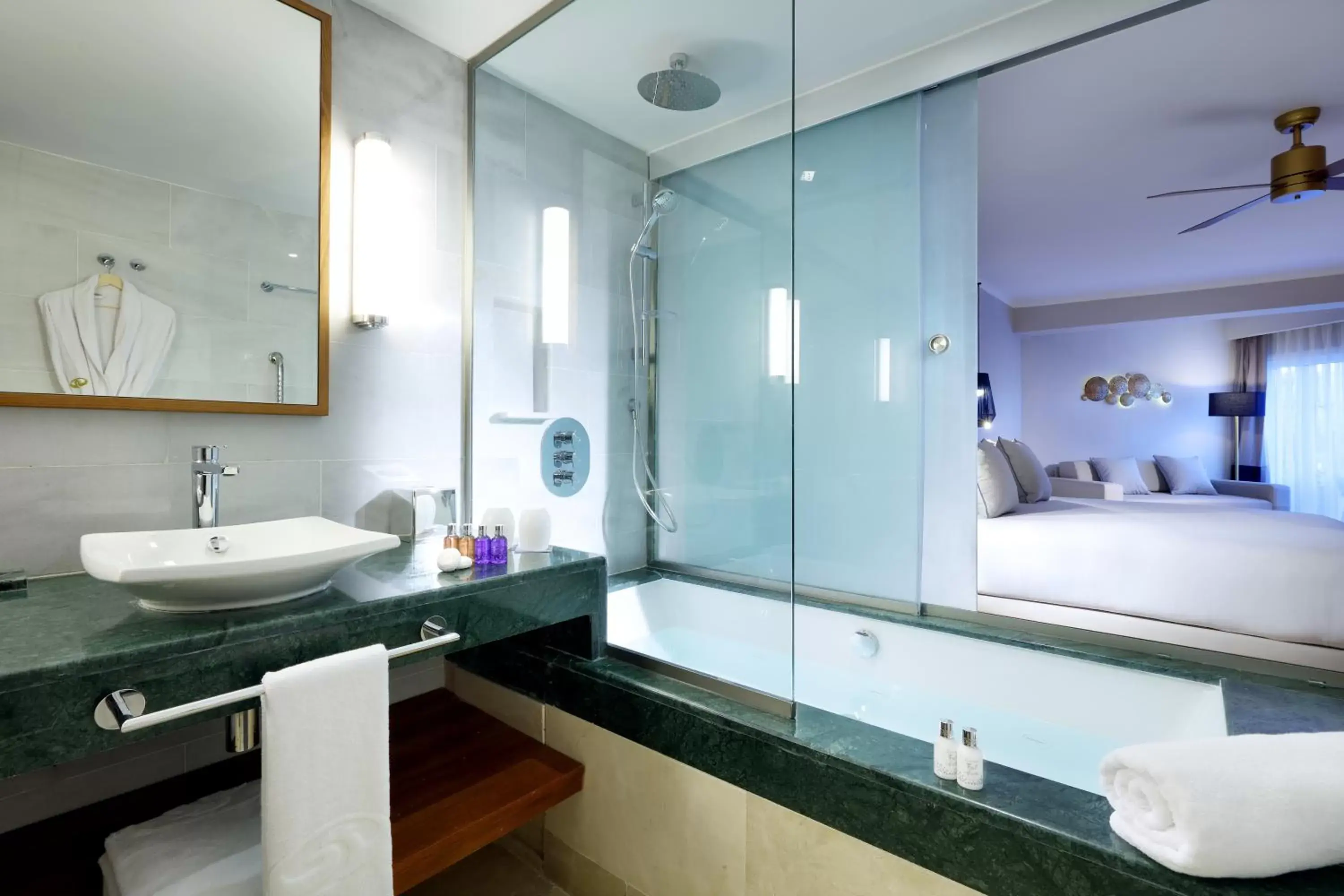 Bathroom in Grand Palladium Punta Cana Resort & Spa - All Inclusive