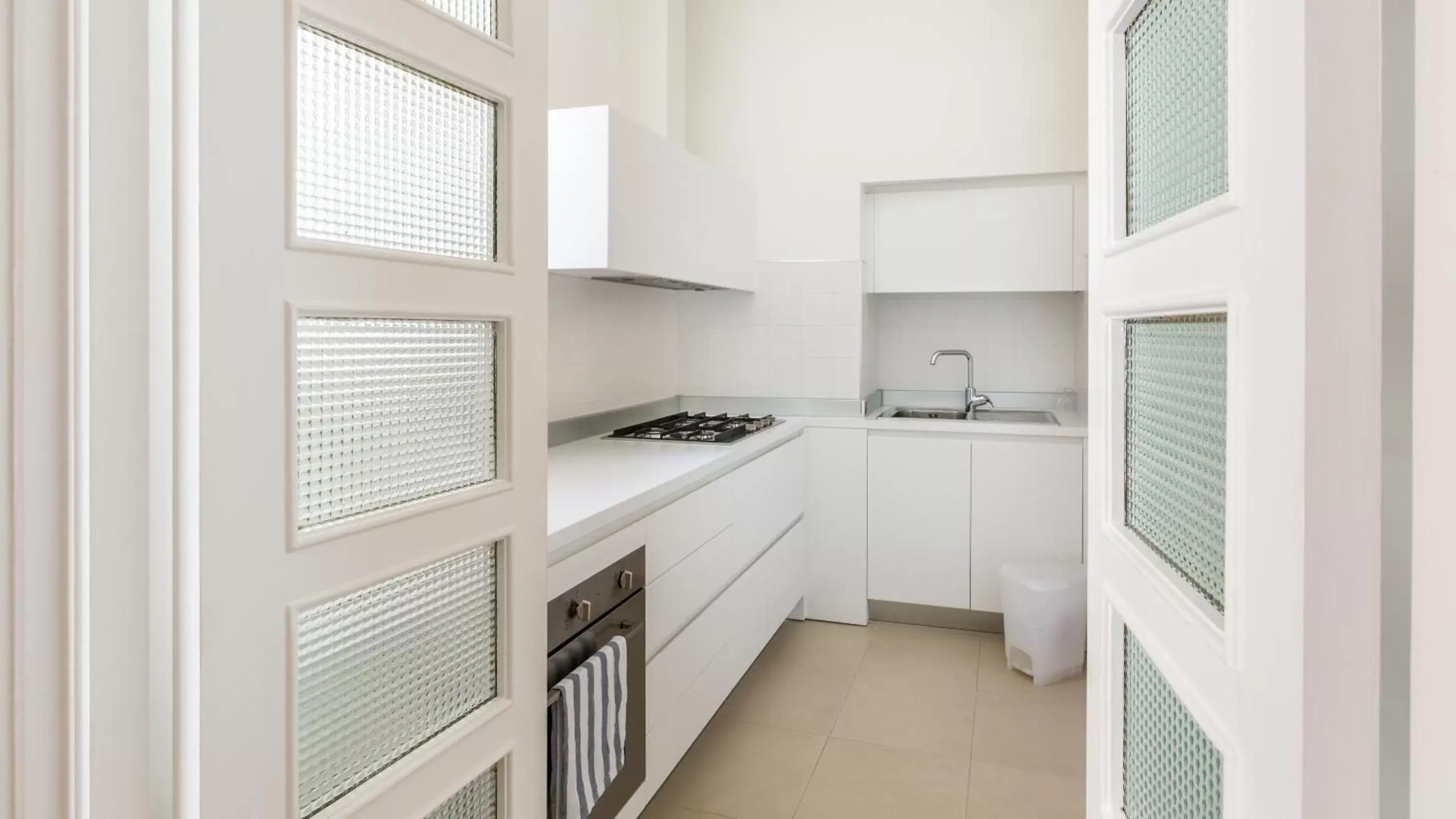 Communal kitchen, Kitchen/Kitchenette in Scicli Albergo Diffuso