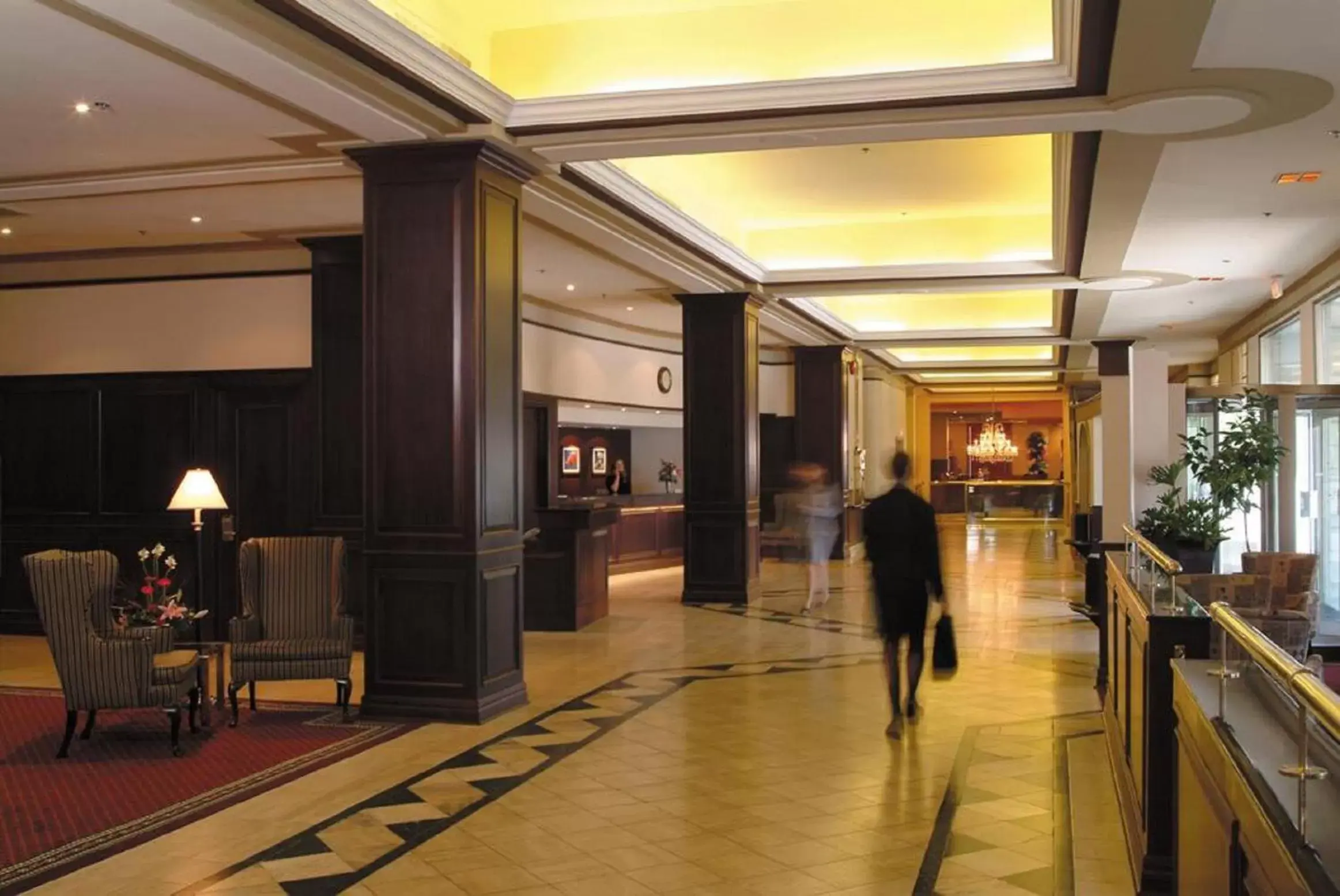 Lobby or reception, Restaurant/Places to Eat in Lord Elgin Hotel