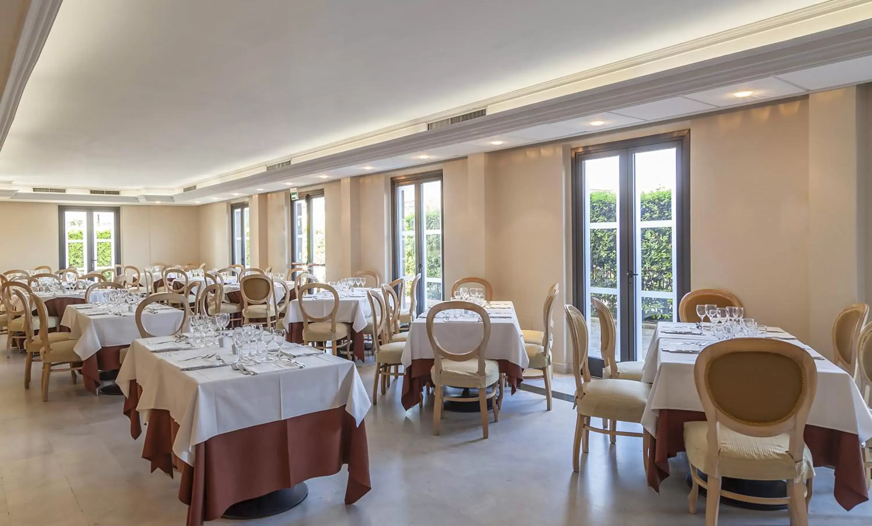 Restaurant/Places to Eat in Grand Hotel Bonanno