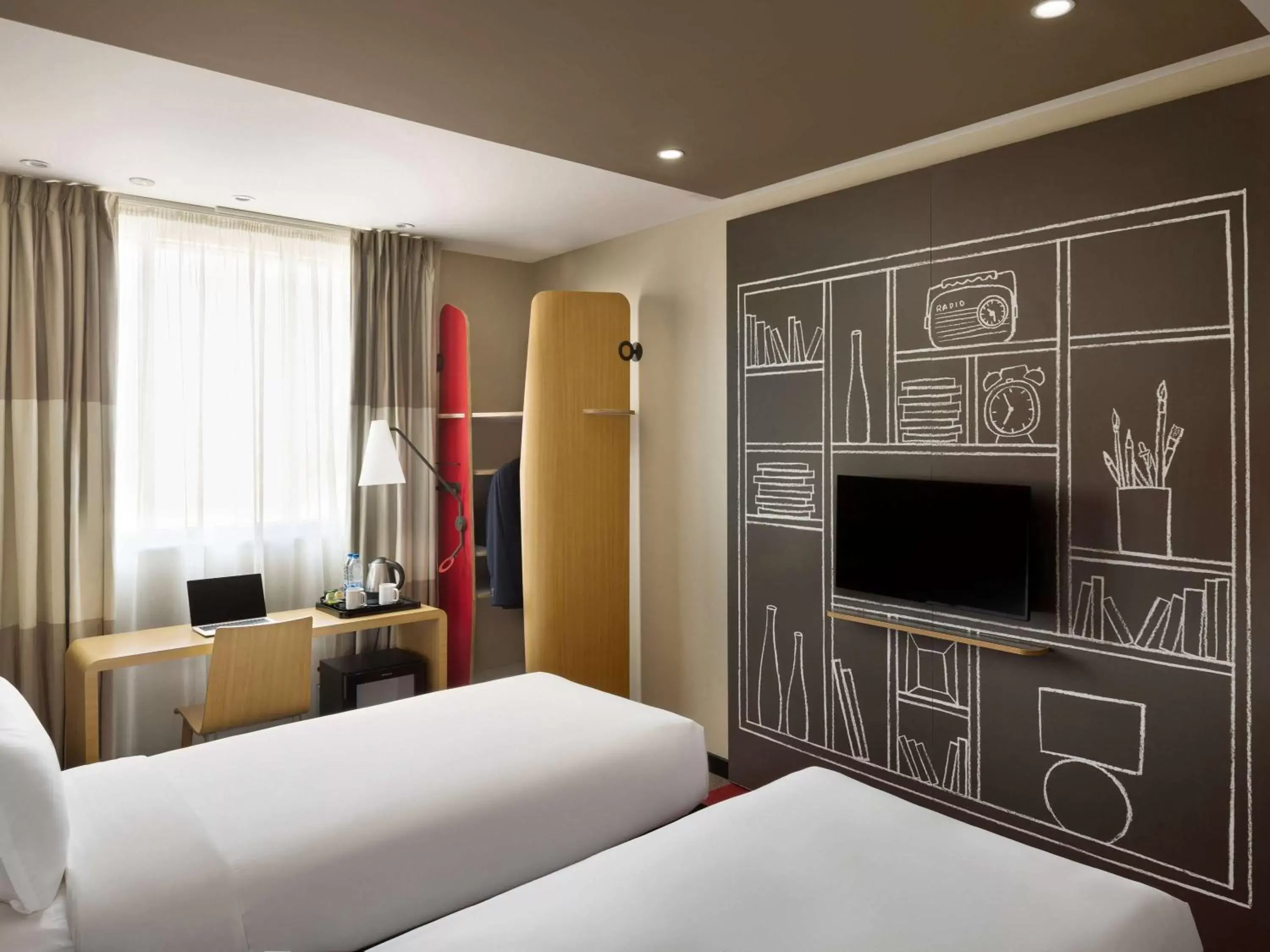 Photo of the whole room, TV/Entertainment Center in ibis Jeddah City Center