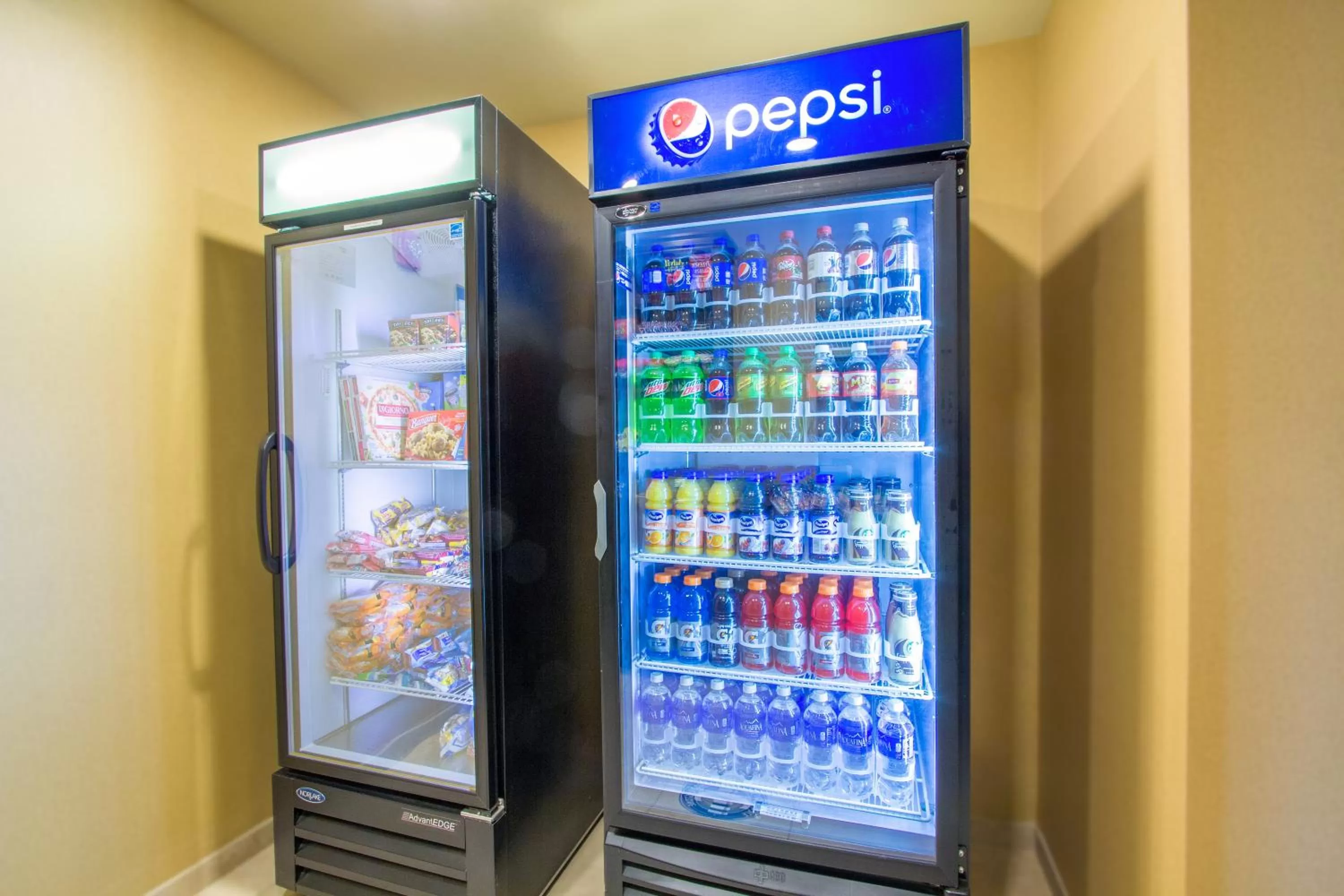 Food and drinks in Cobblestone Inn & Suites - Corry