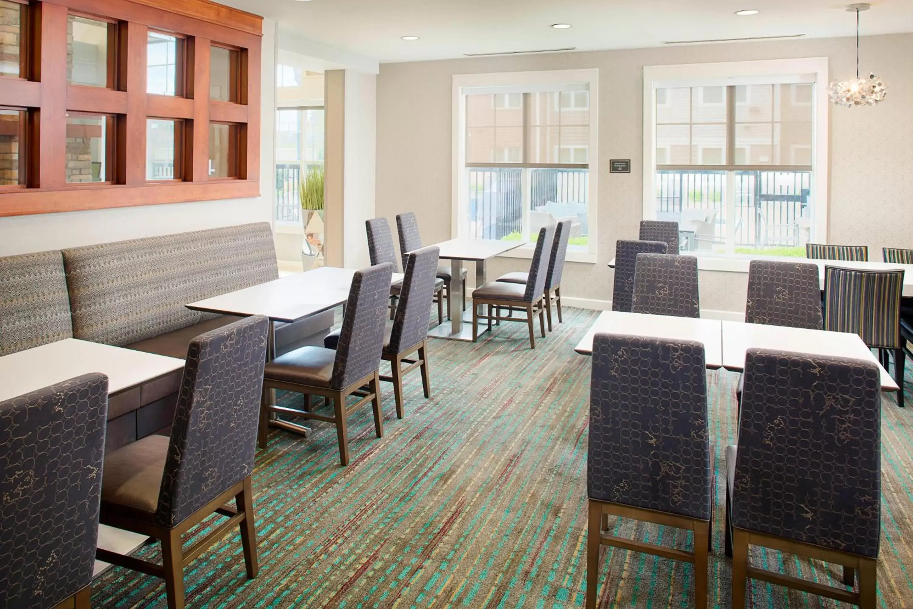 Breakfast, Restaurant/Places to Eat in Residence Inn by Marriott Roanoke Airport