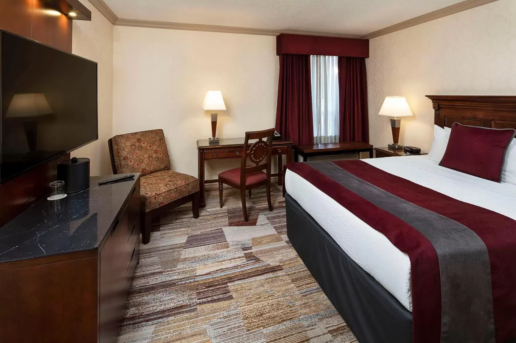 Standard Room One Queen in Royal Canadian Lodge Standard Room One Queen in Royal Canadian Lodge