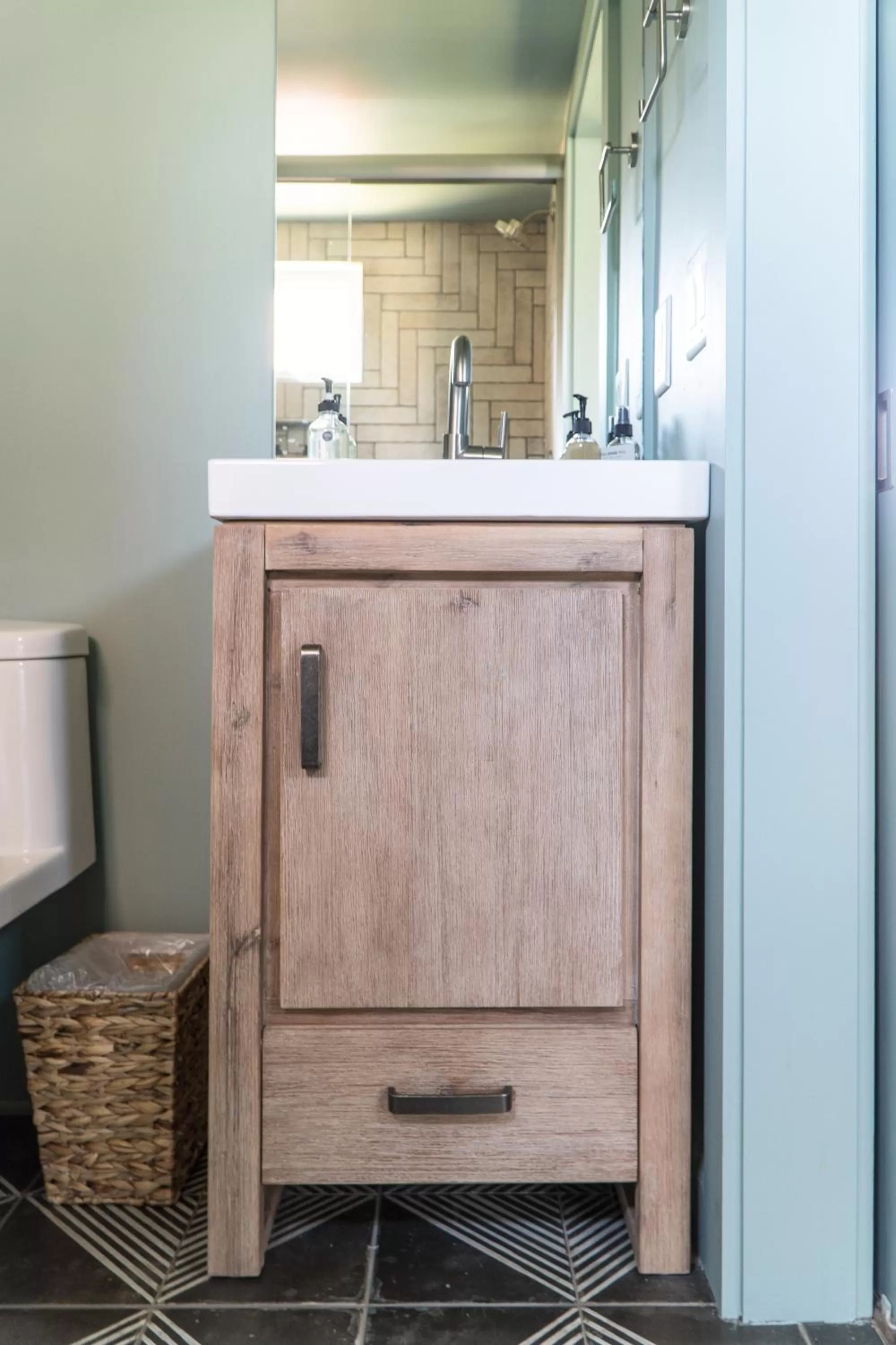 Bathroom in Ironwood Grove, Tiny House Hotel
