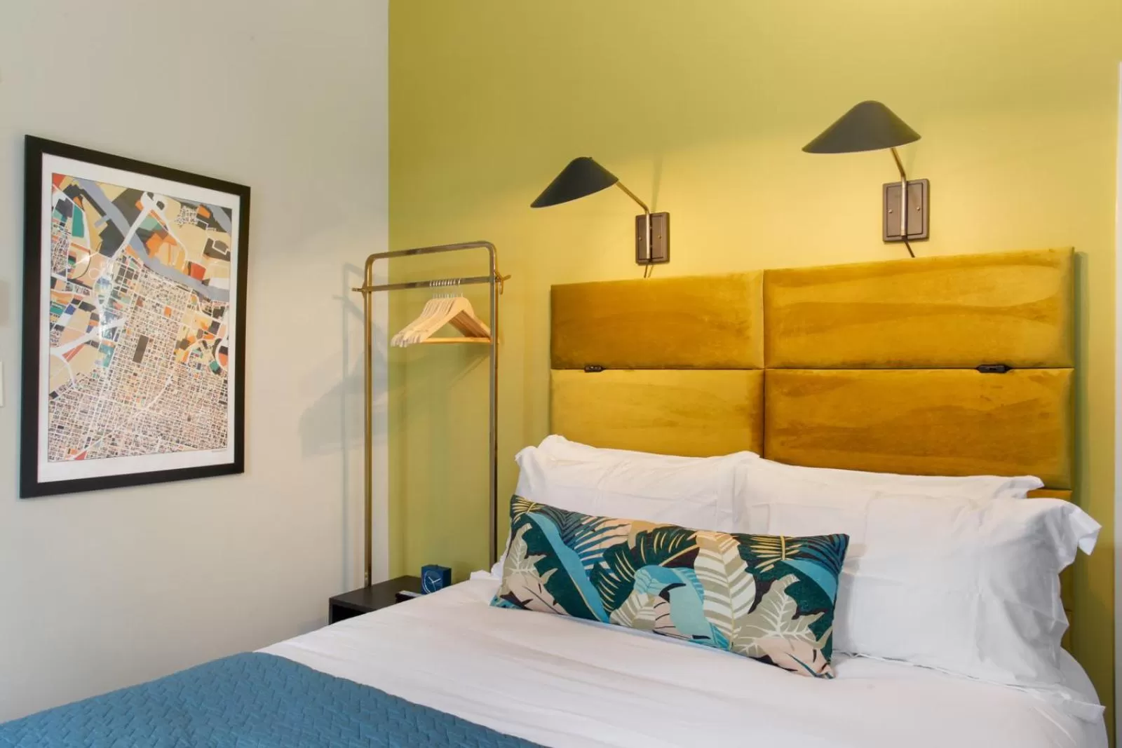 Bed in The Present Hotel