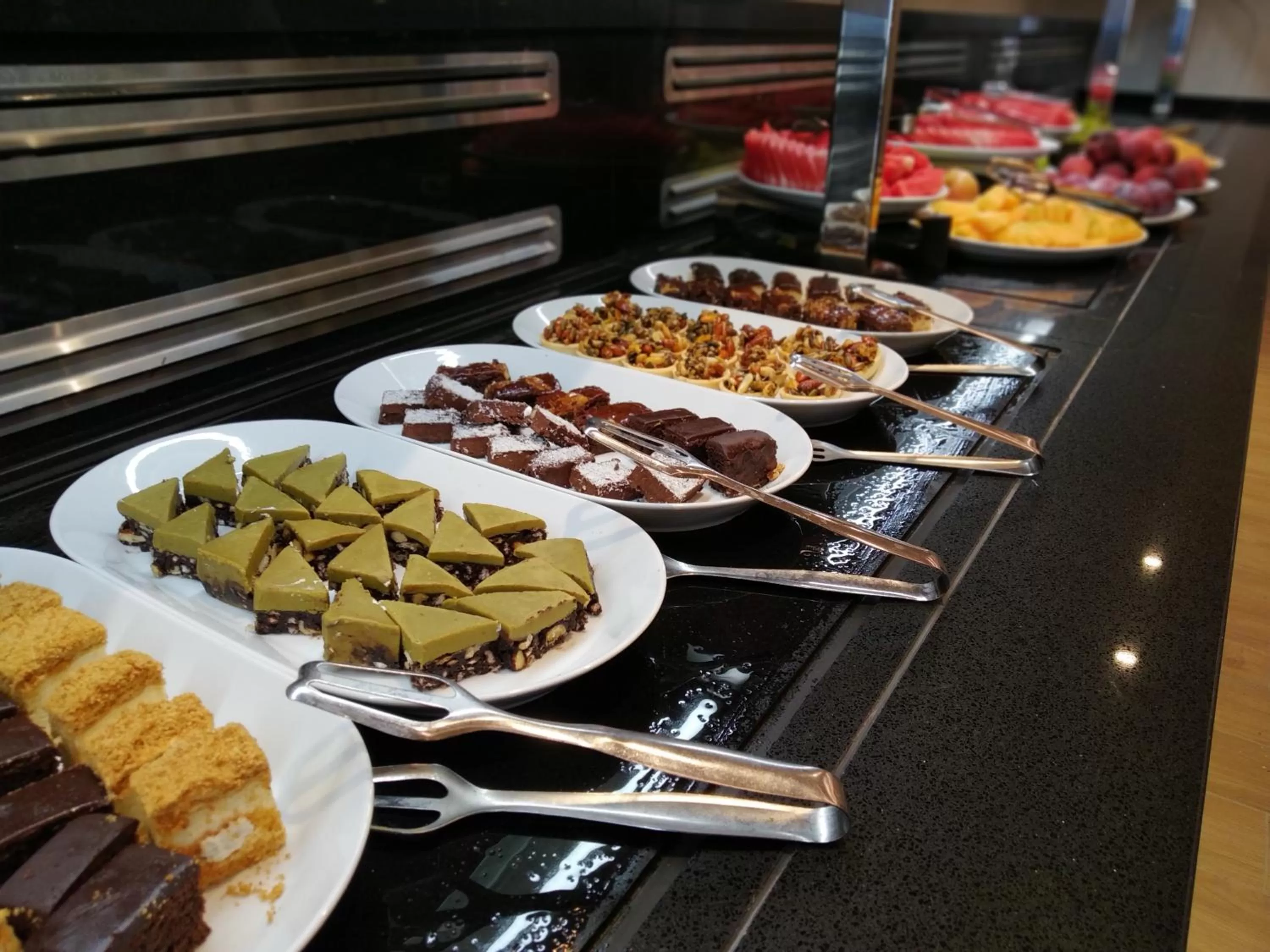 Food and drinks in Kfar Giladi Hotel