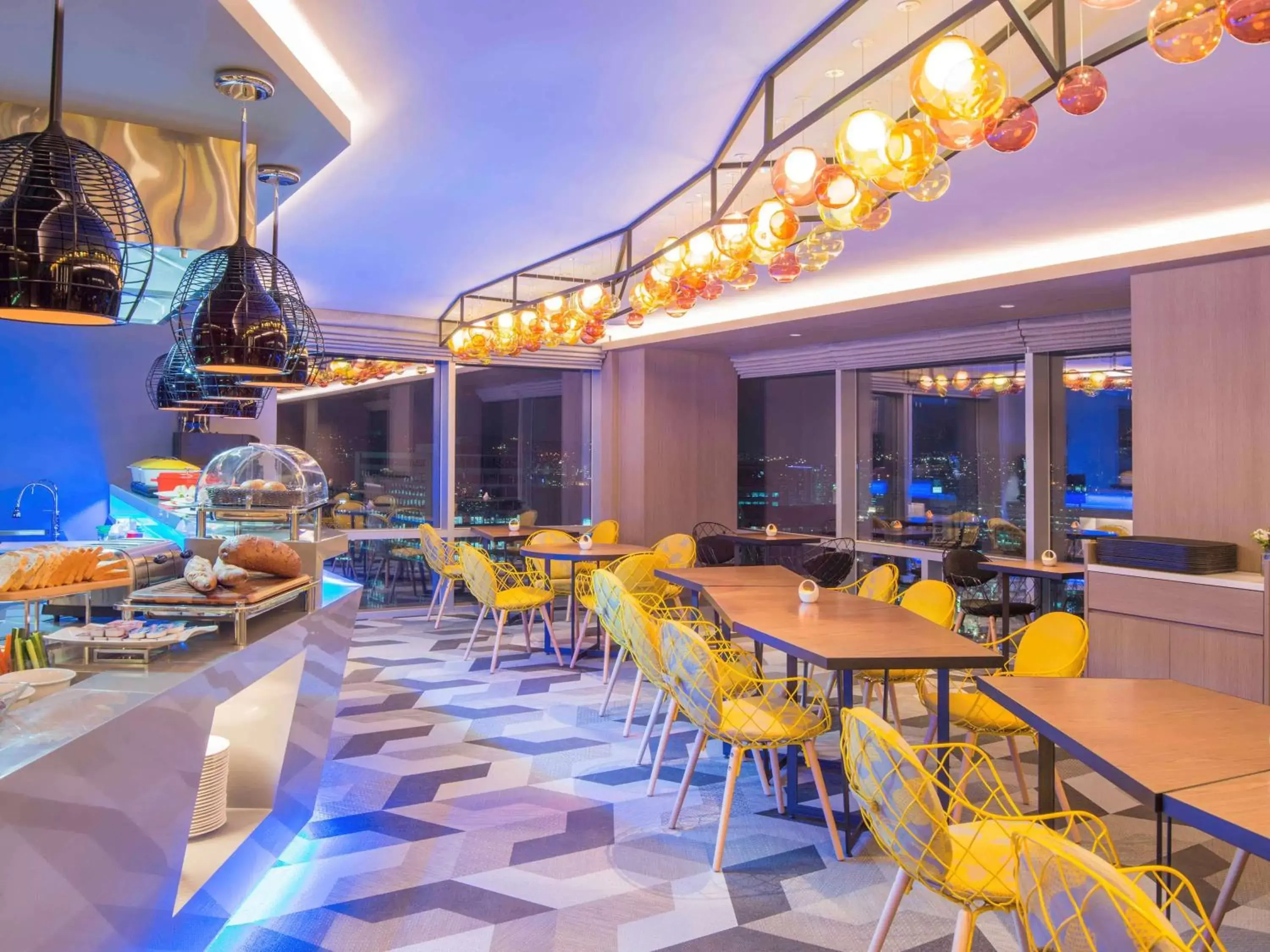 Restaurant/Places to Eat in ibis Styles Ambassador Seoul Myeong-dong