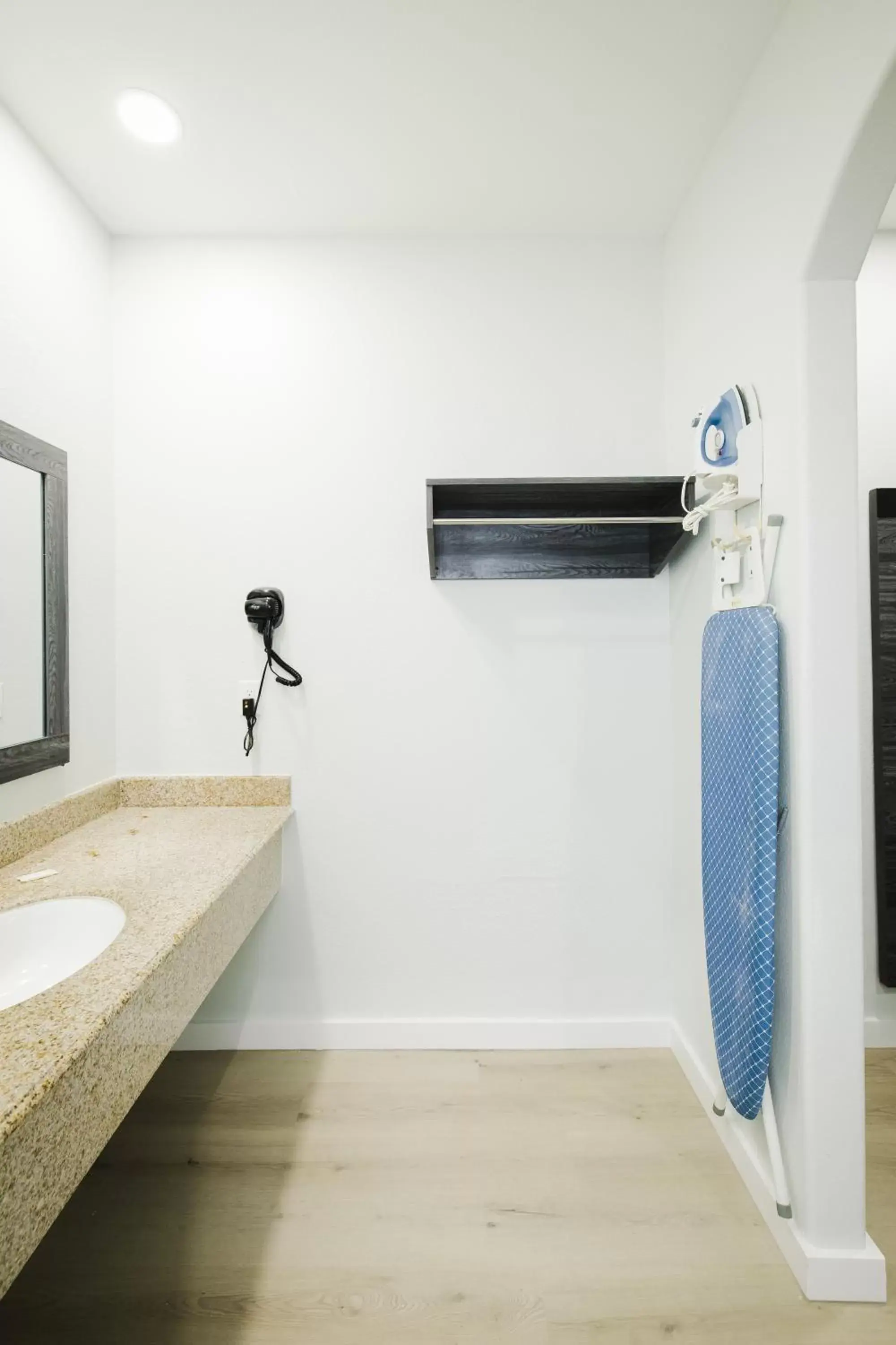 Bathroom in Sapphire Inn & Suites