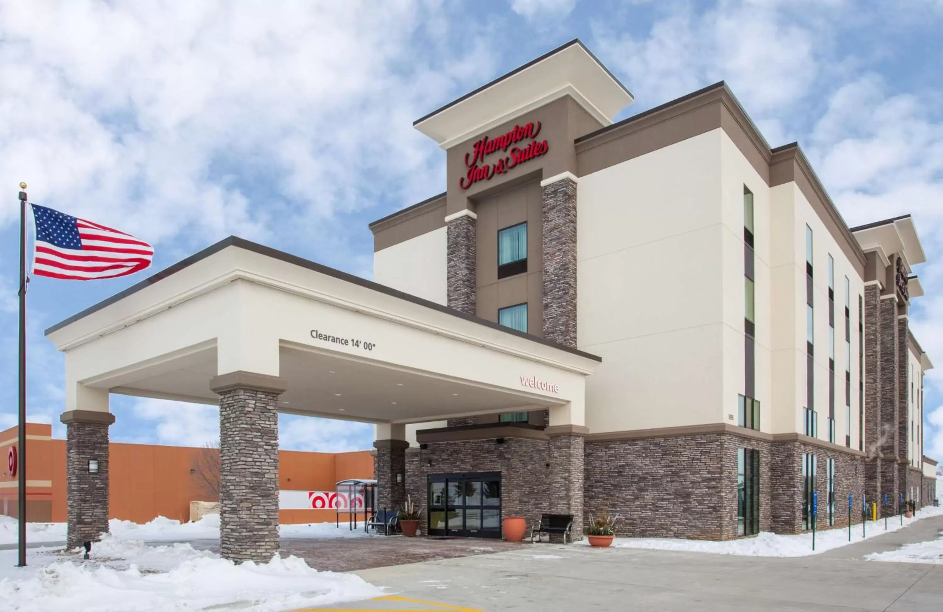 Property Building in Hampton Inn & Suites Sioux City South, IA