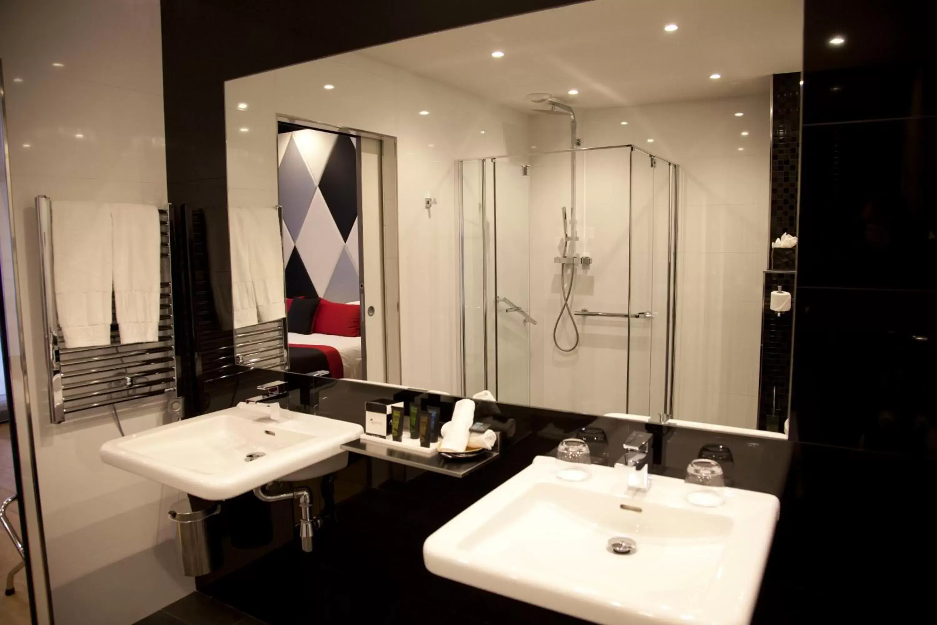 Shower, Bathroom in L'Empire Paris