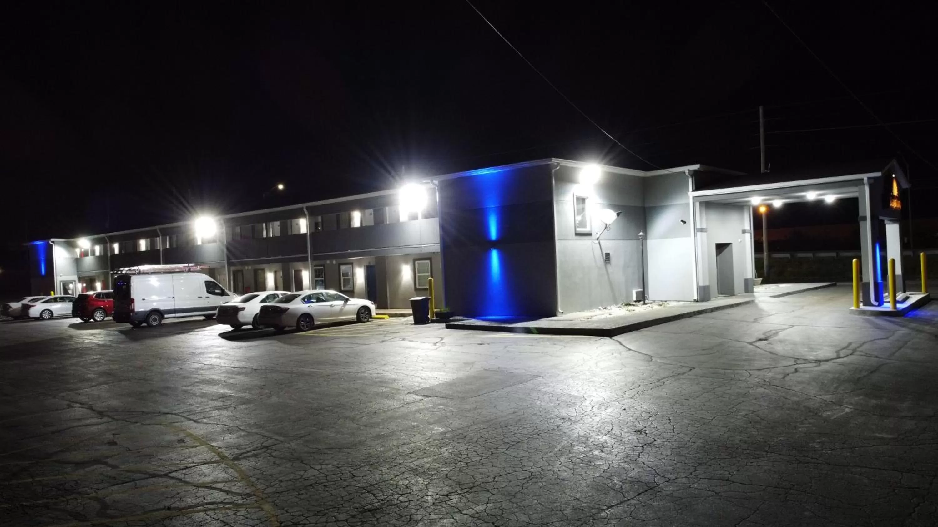 Property building in Days Inn by Wyndham Indianapolis East Post Road