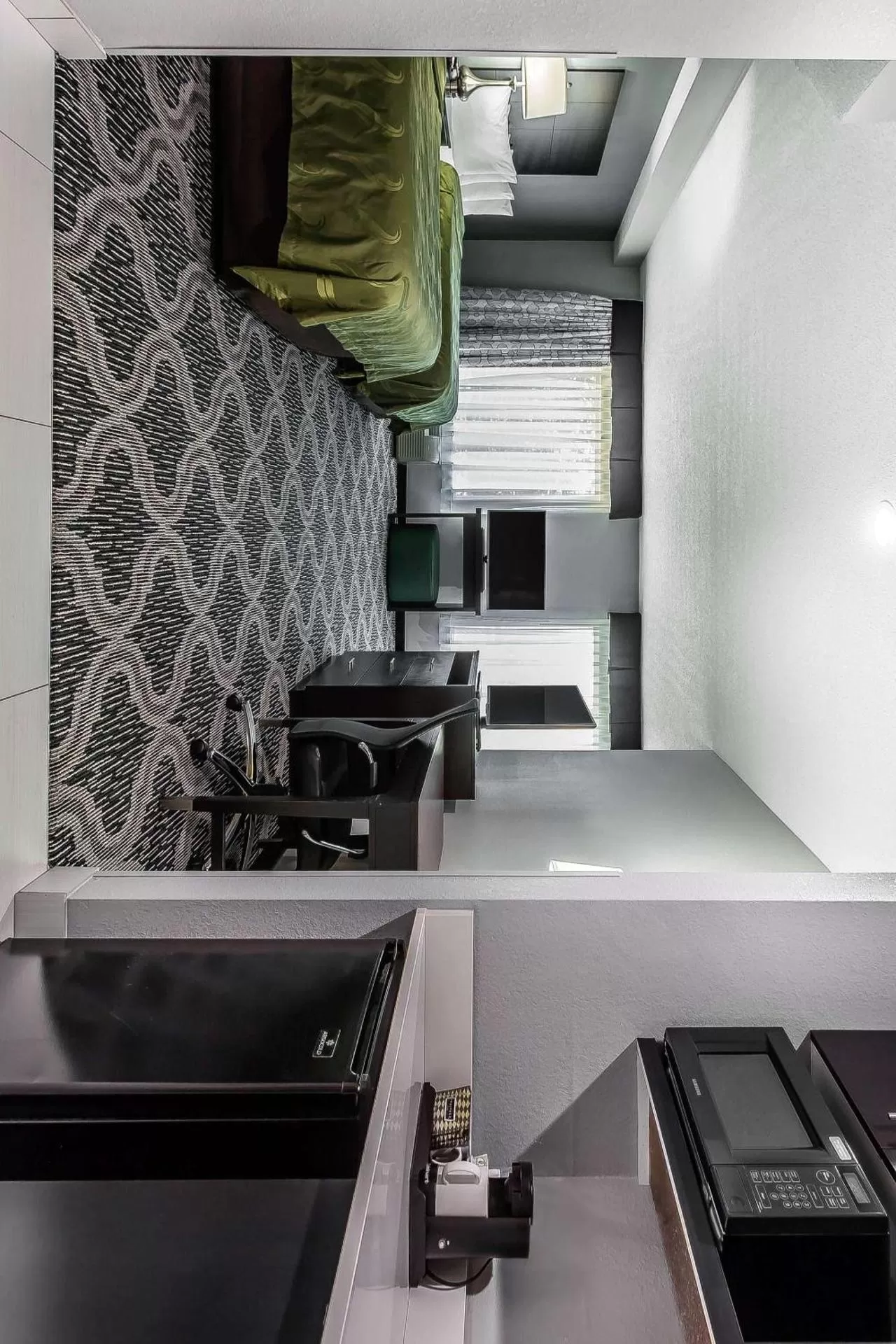 Photo of the whole room in Quality Suites Pineville - Charlotte