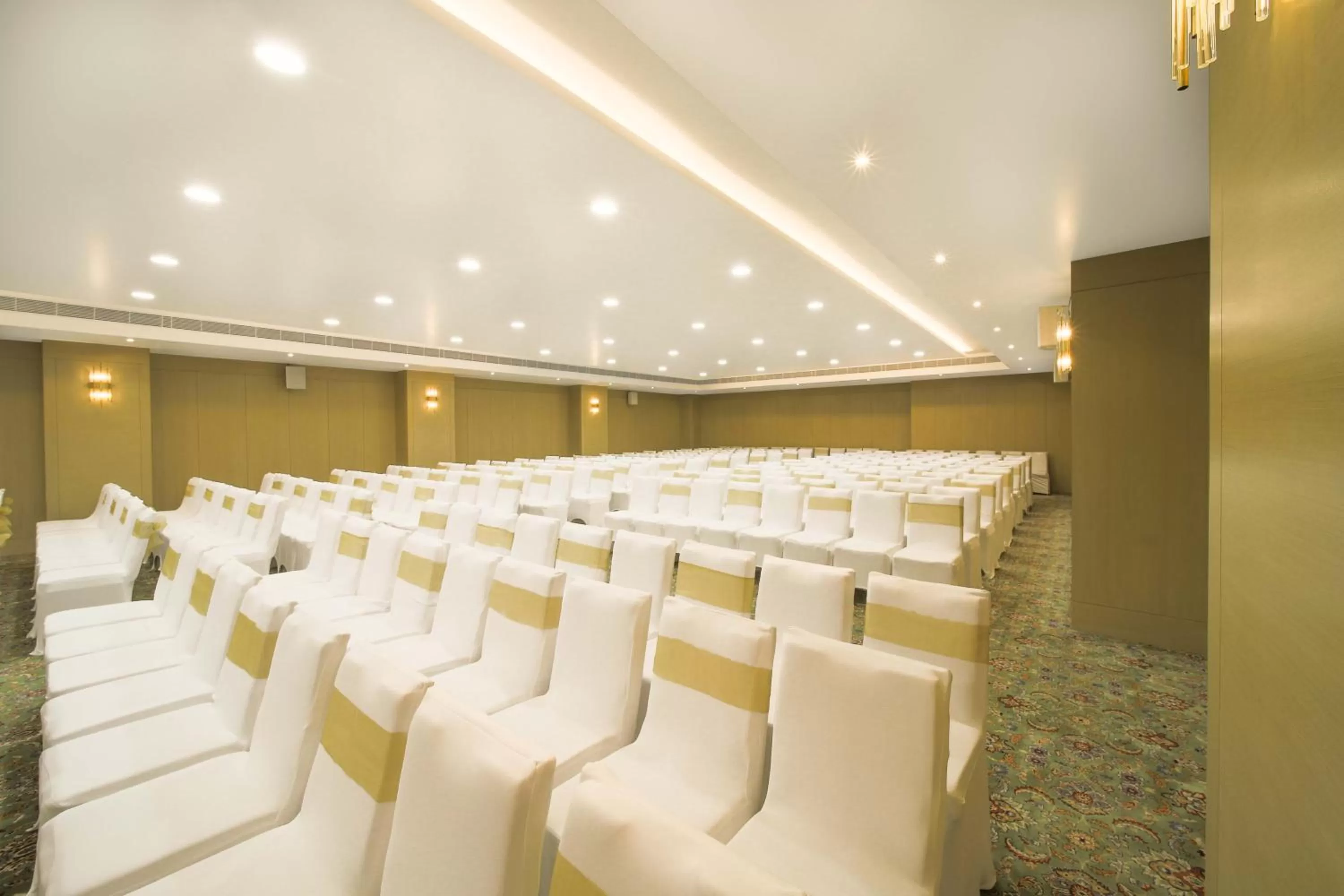Meeting/conference room in Jade Suites - Luxury Boutique Hotel