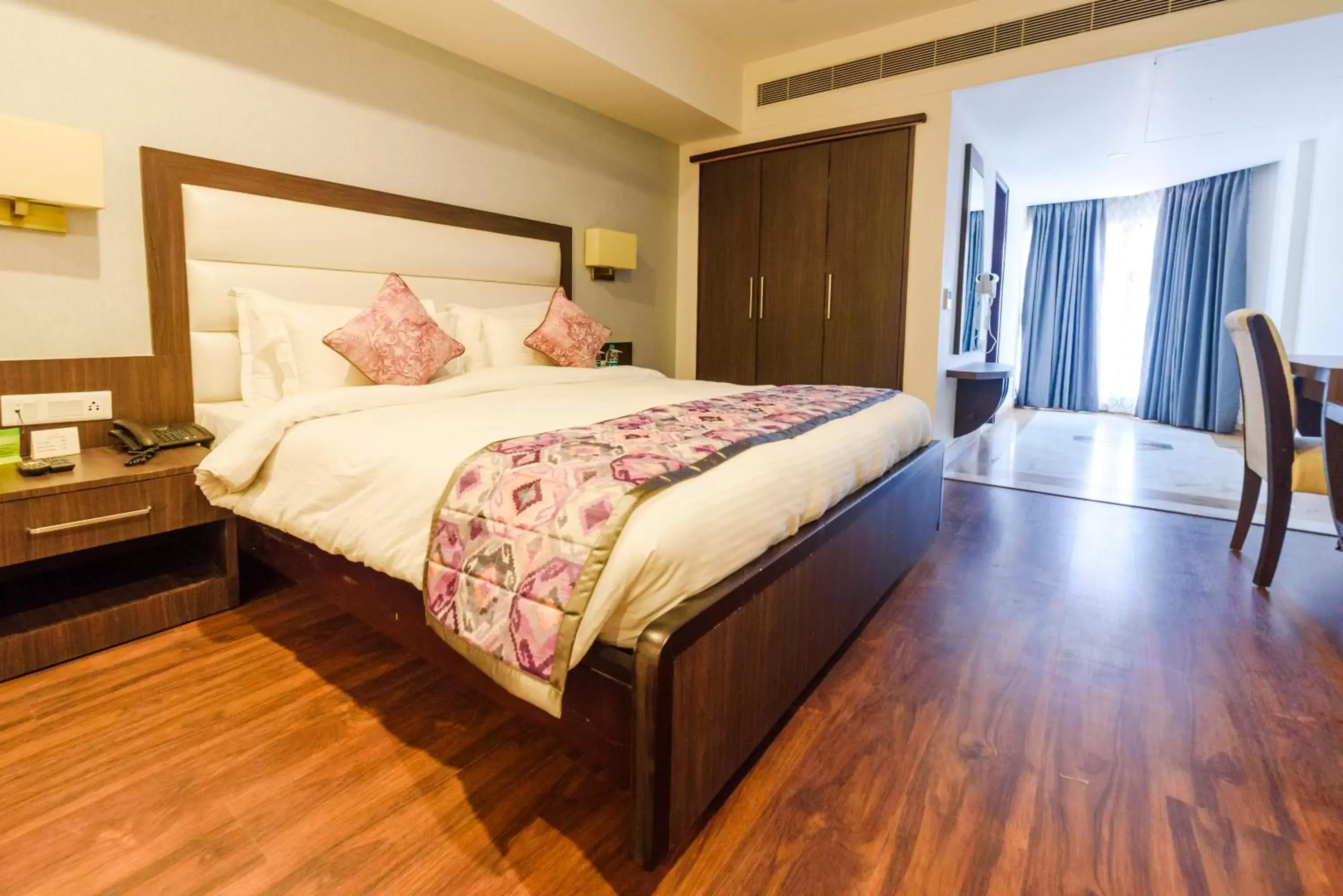 Bed in Hotel Natraj Rishikesh