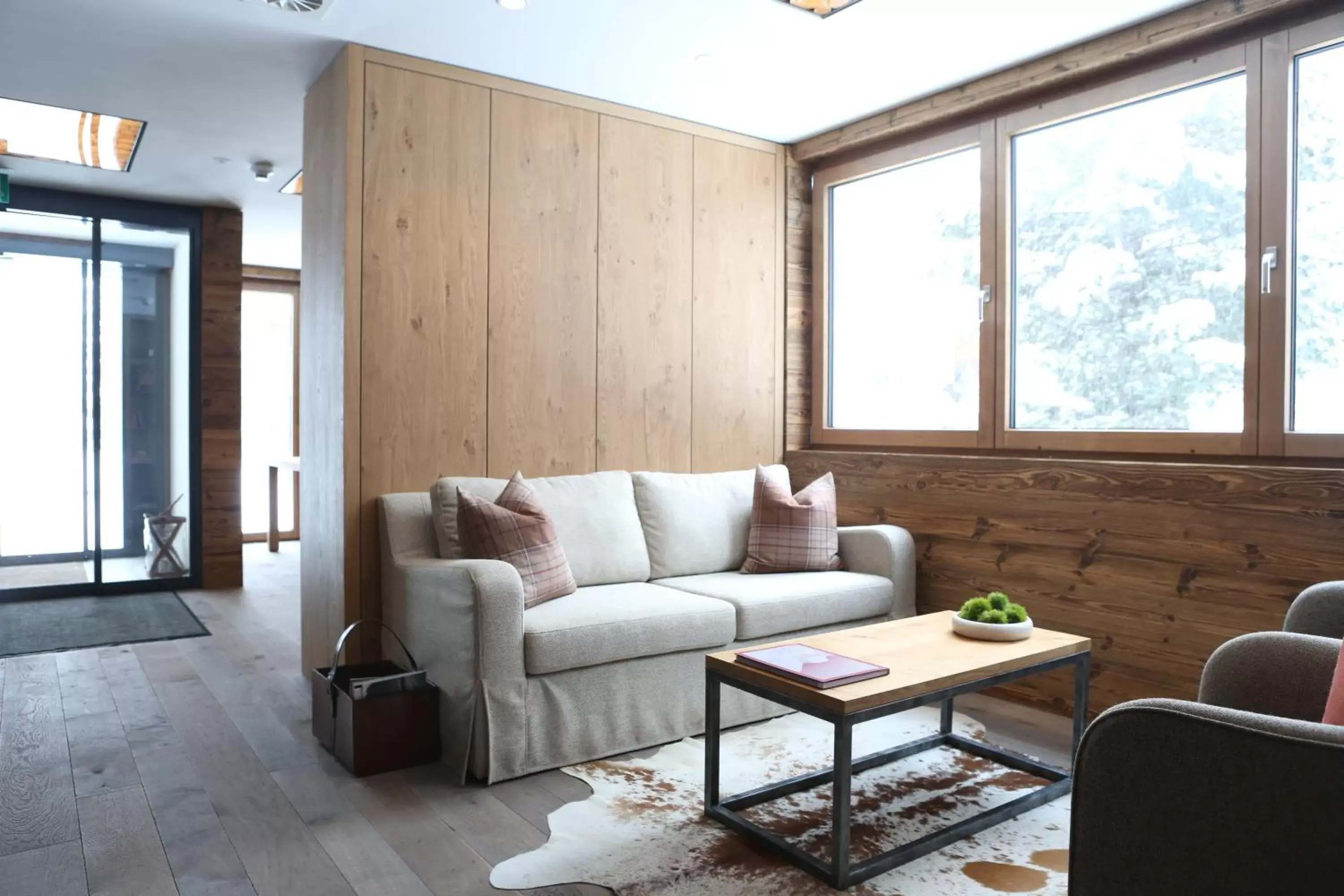 Library, Seating Area in The Capra Saas-Fee