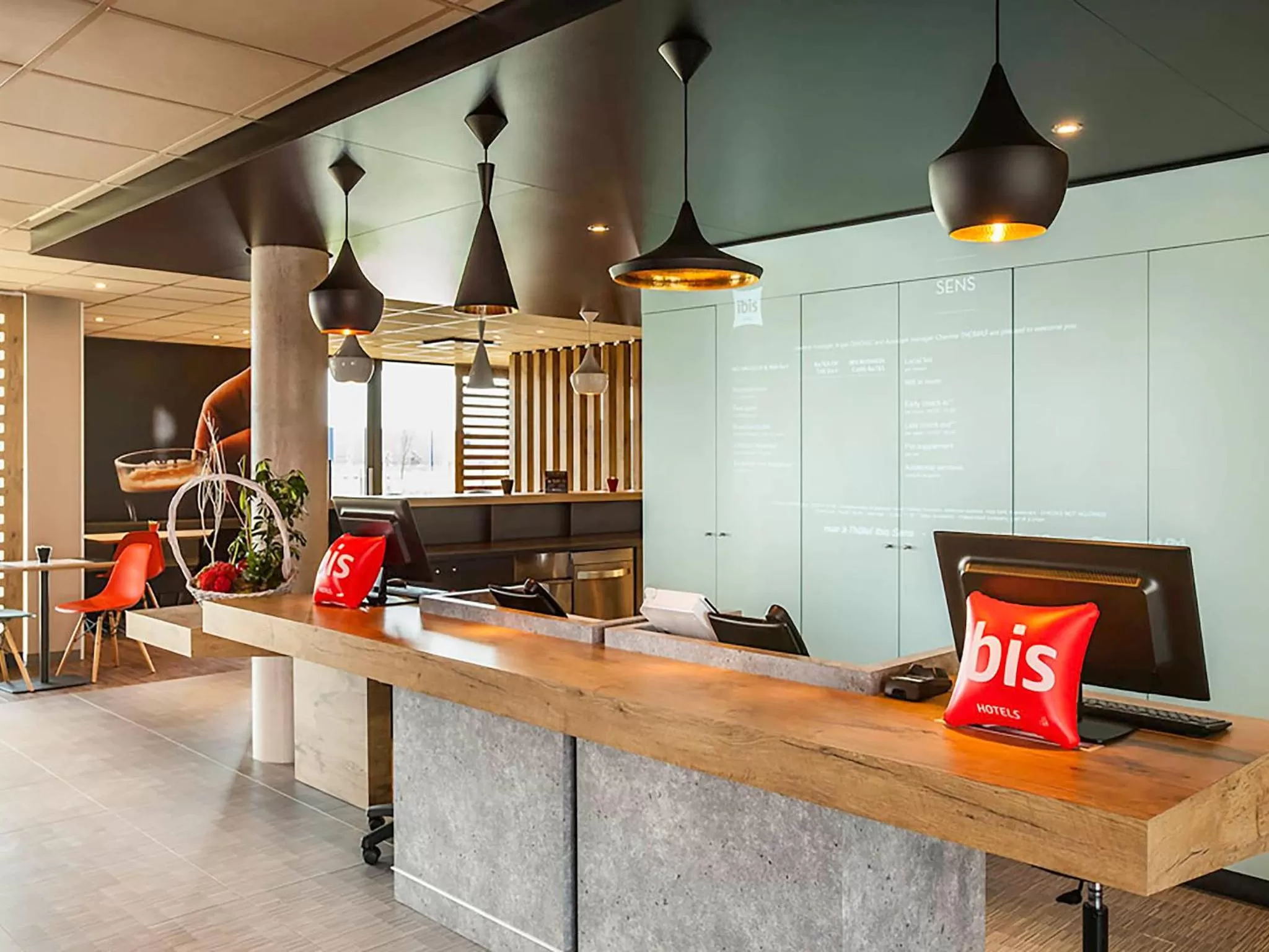 Lobby or reception in ibis Sens