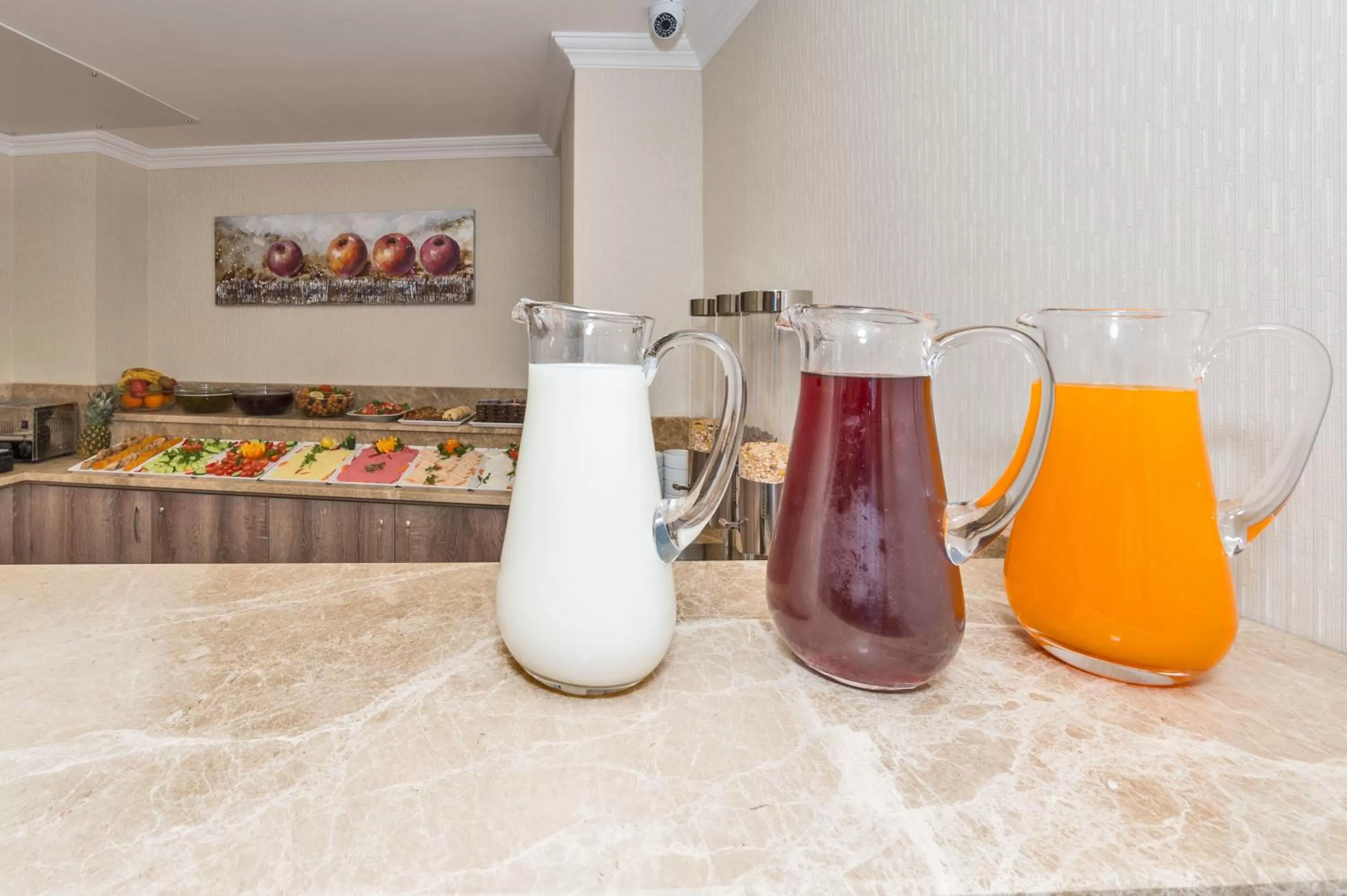 Restaurant/places to eat in Alphonse Hotel