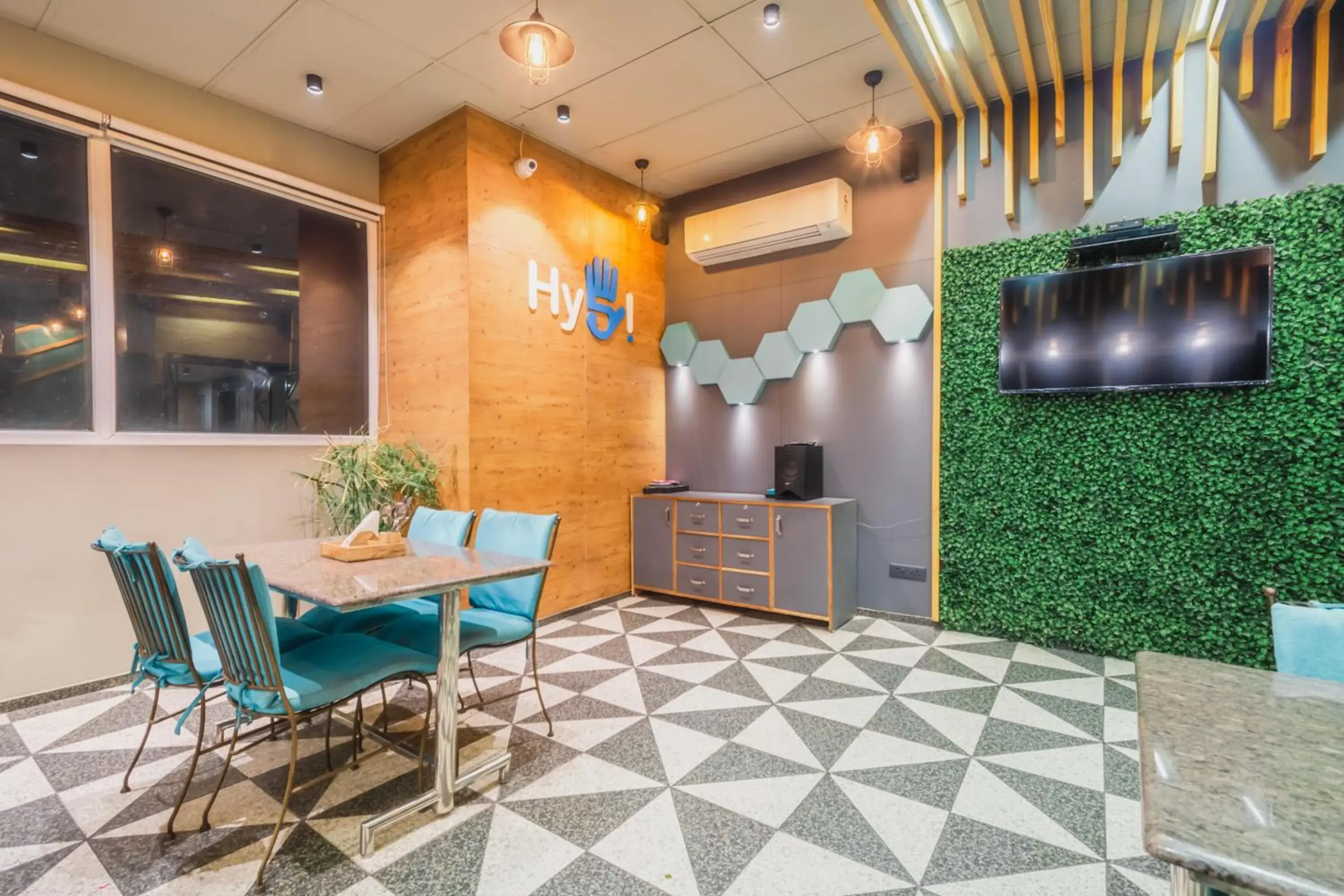 Restaurant/places to eat in Hotel Sunday Inn Restaurant/places to eat in Hotel Sunday Inn