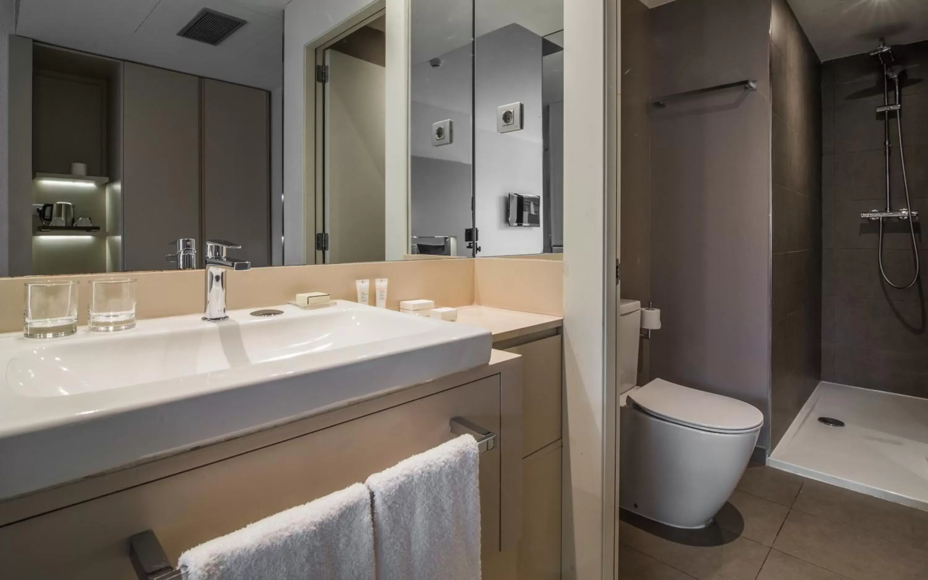 Toilet, Bathroom in Grums Hotel & Spa