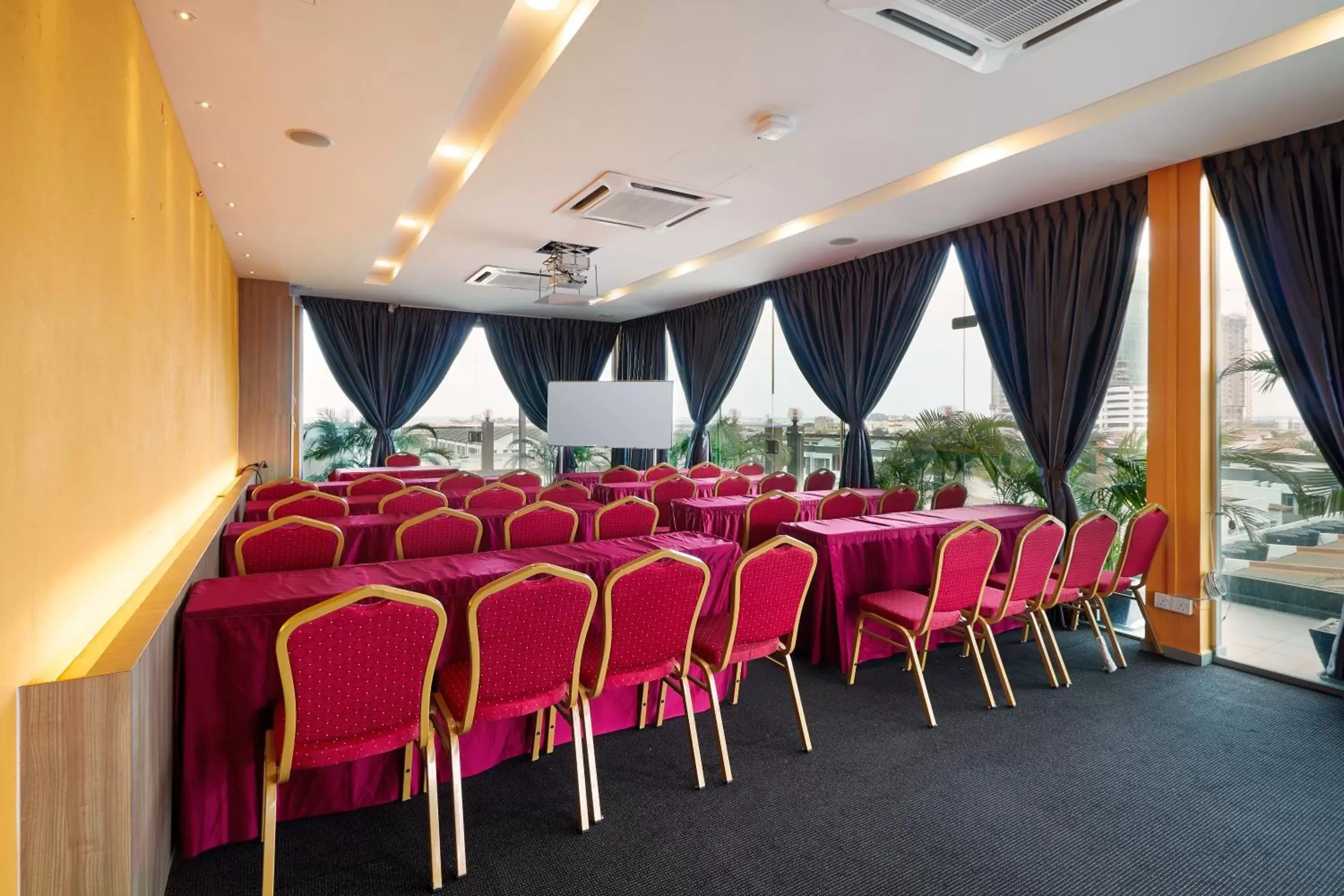 Banquet/Function facilities in Terra Nova Hotel