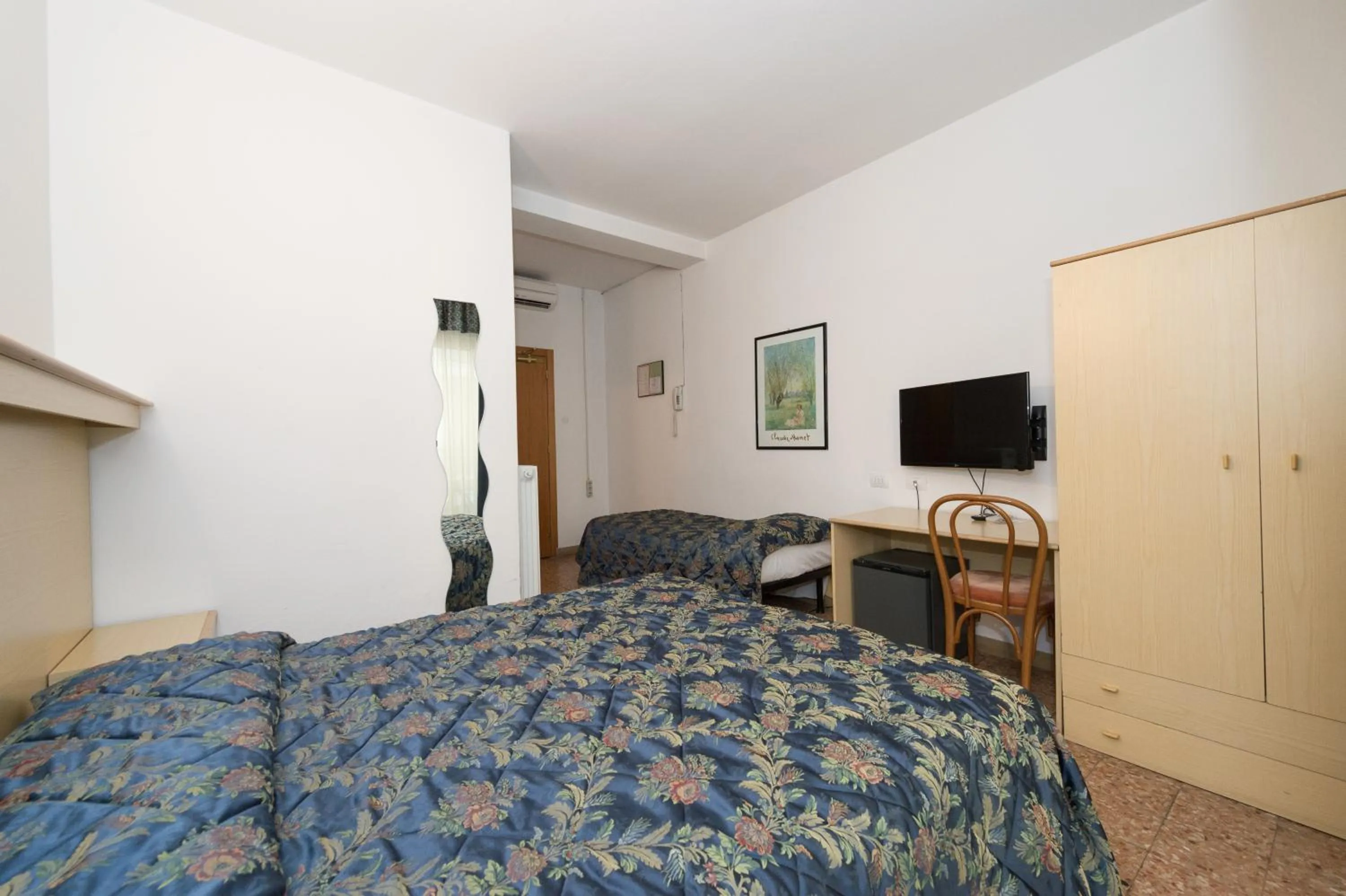 Triple Room with Balcony in Hotel Primo