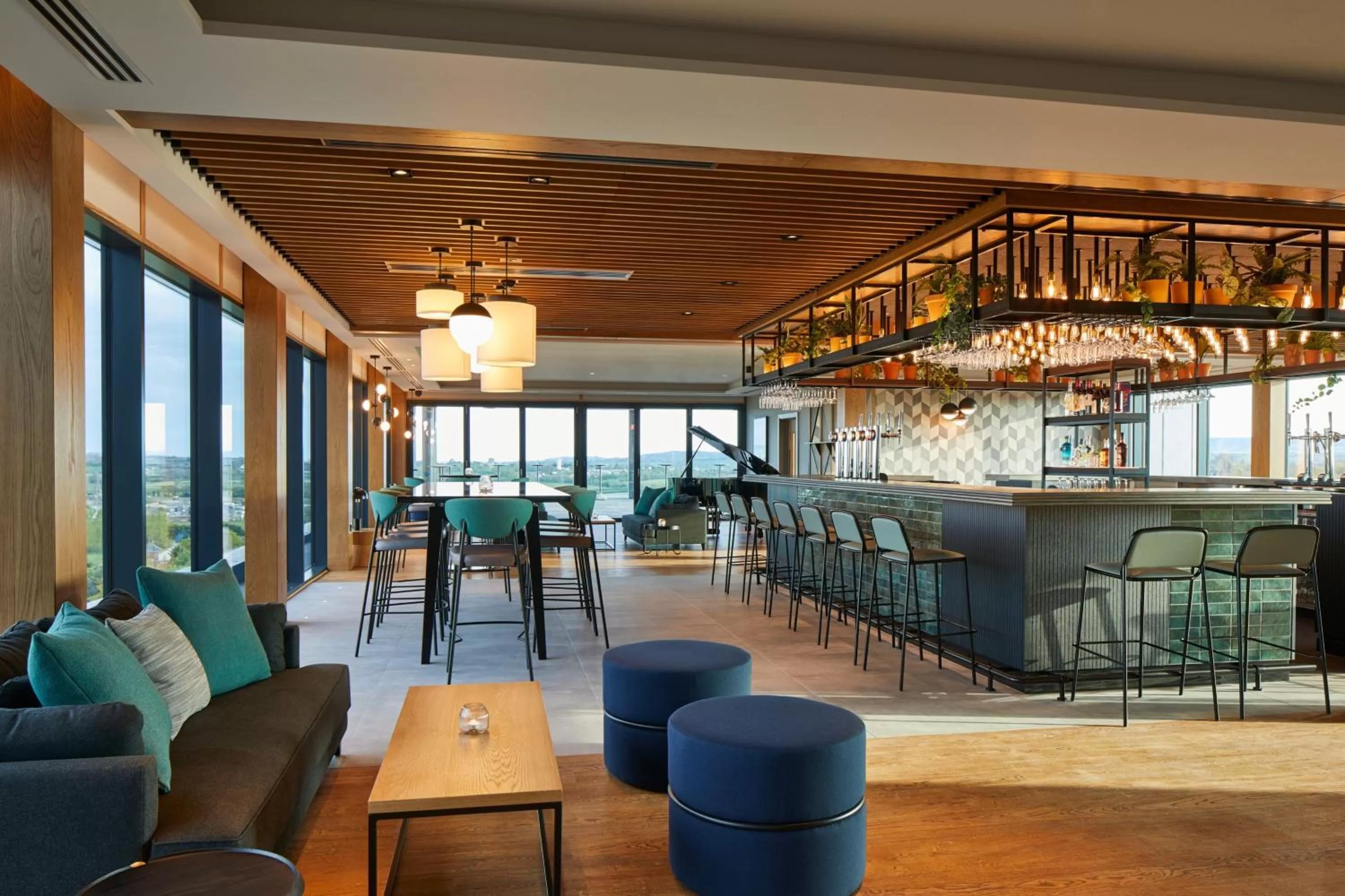 Lounge or bar in Courtyard by Marriott Exeter Sandy Park