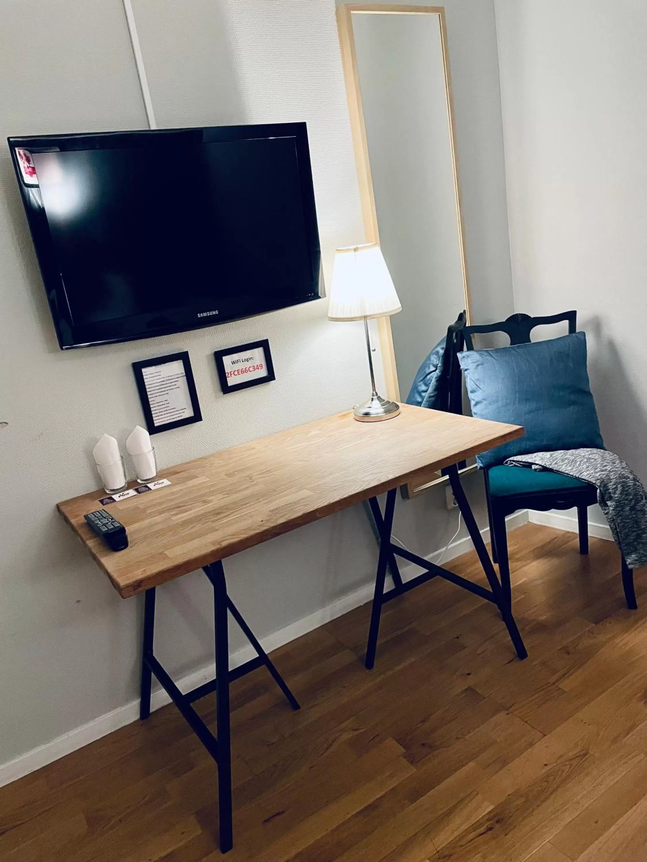 TV and multimedia in Le Mat B&B Göteborg City