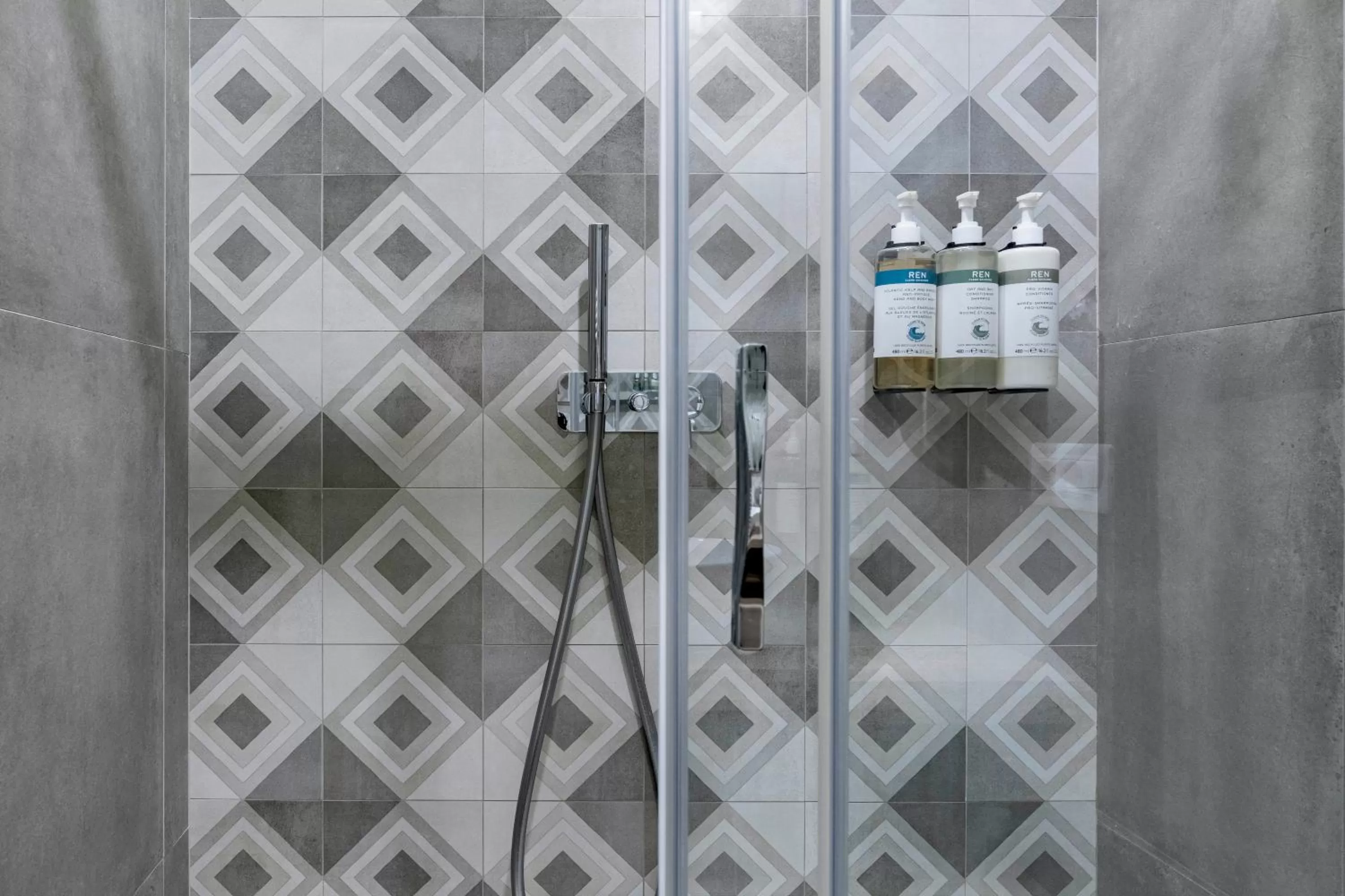 Shower in Numa Florence Fiore