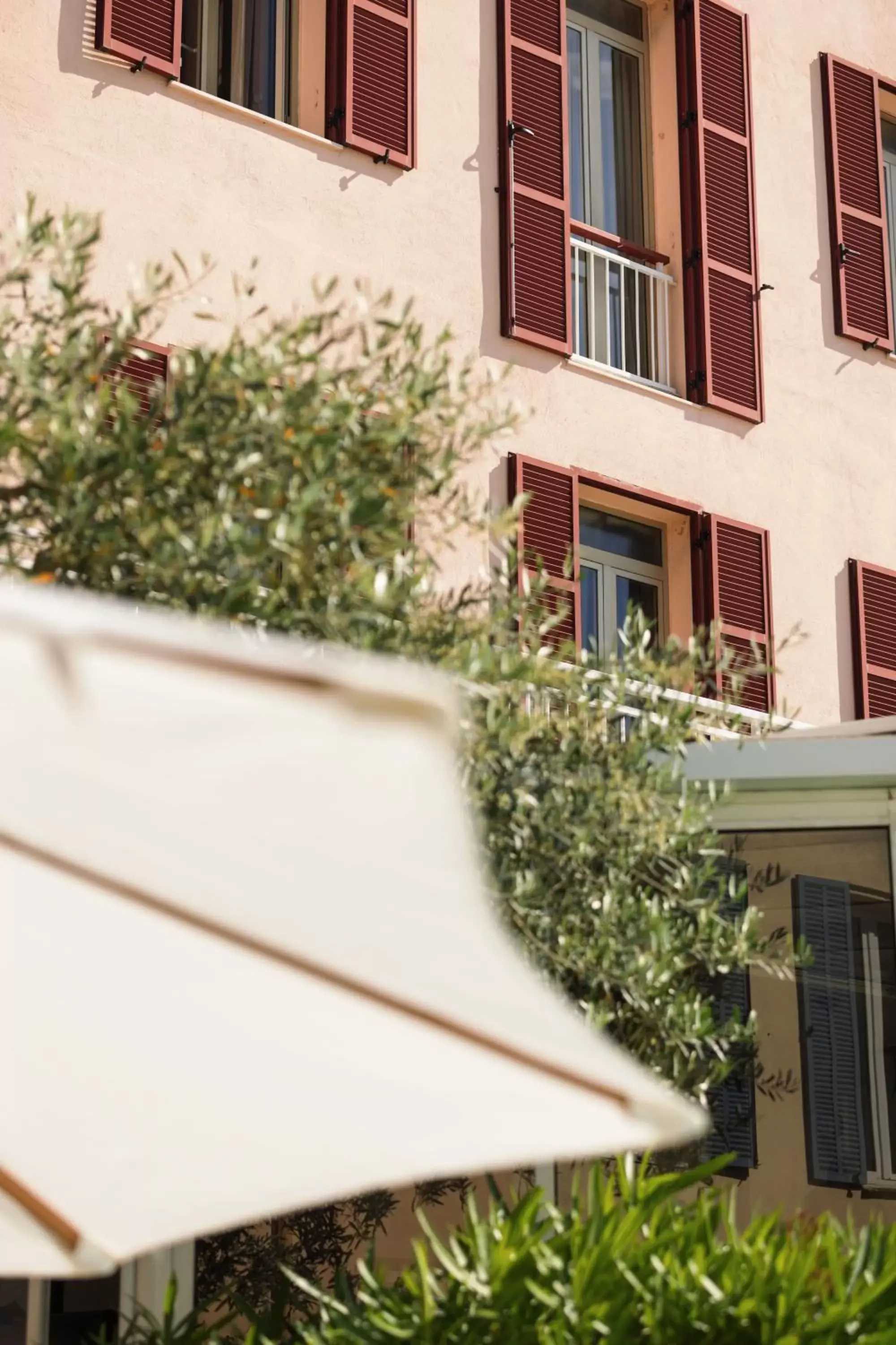 Property building in The Originals Boutique, Hôtel des Orangers, Cannes (Inter-Hotel)