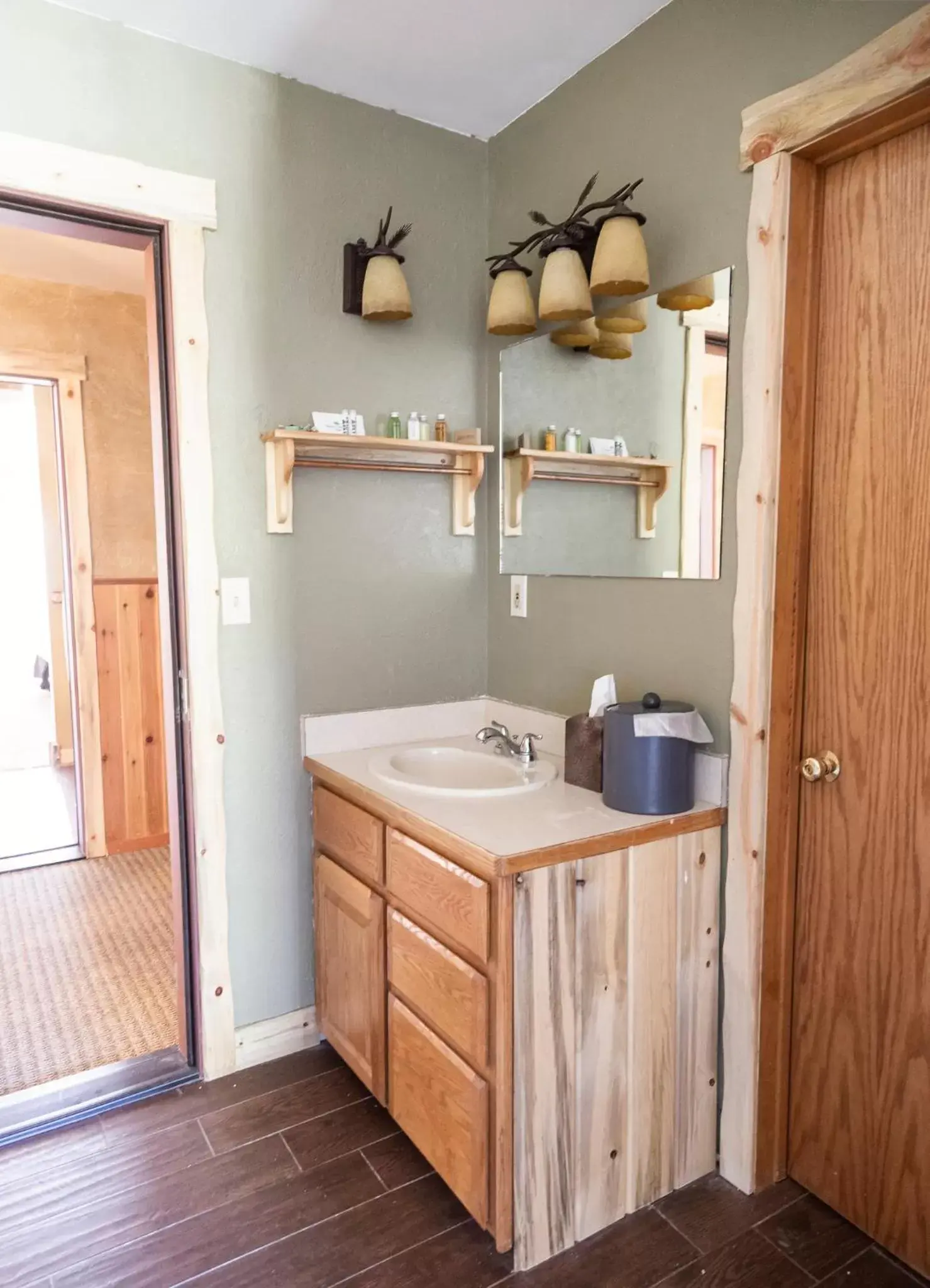 Bathroom in Arrowhead Mountain Lodge