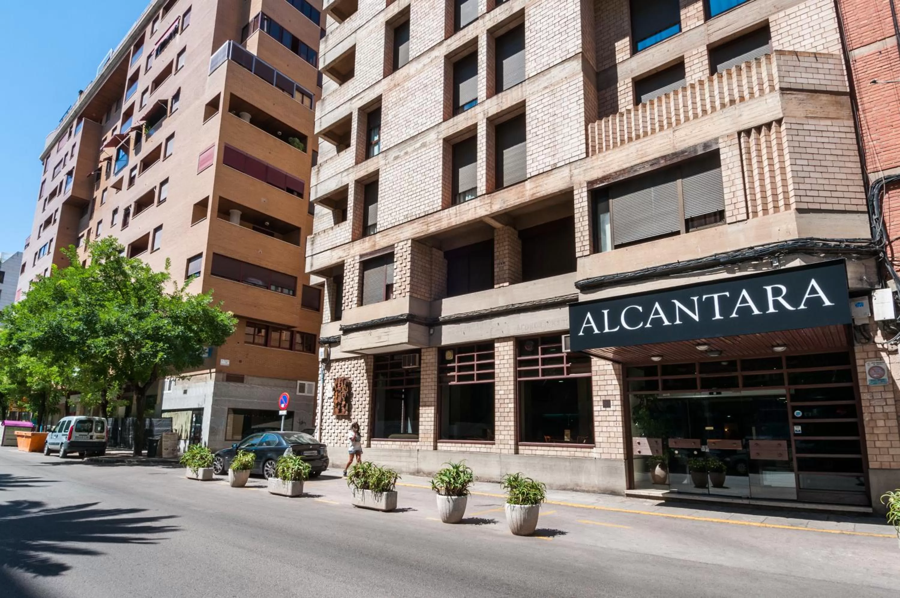 Facade/entrance in Hotel Alcántara