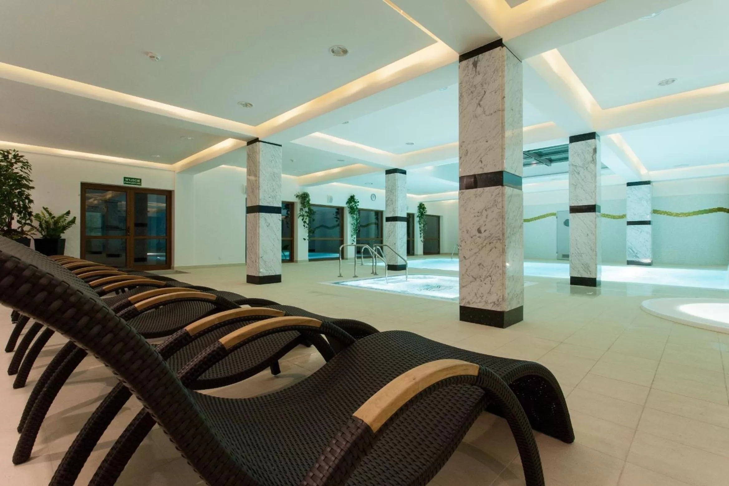 Swimming pool in Hotel Robert's Port